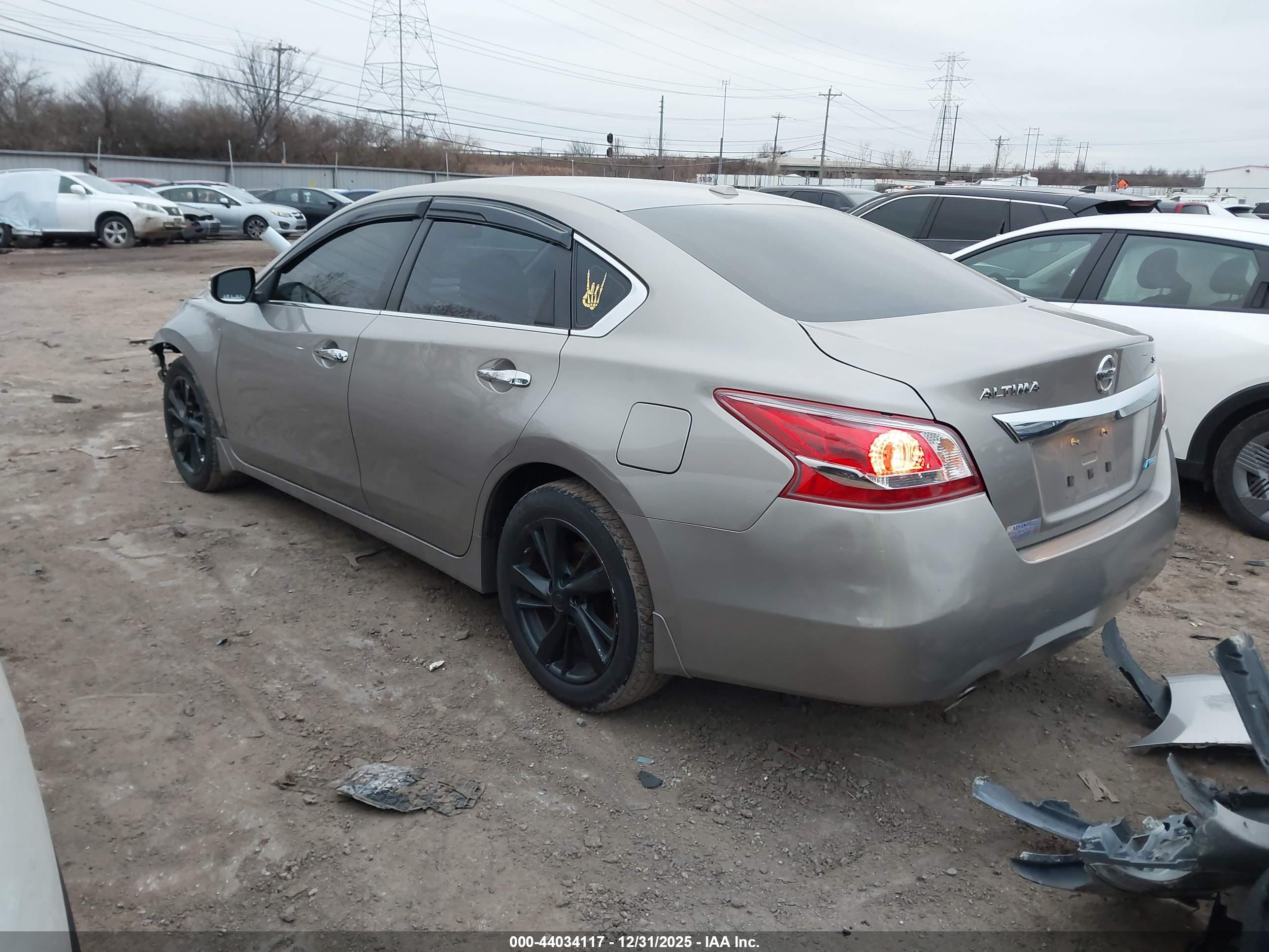 NISSAN ALTIMA image 3