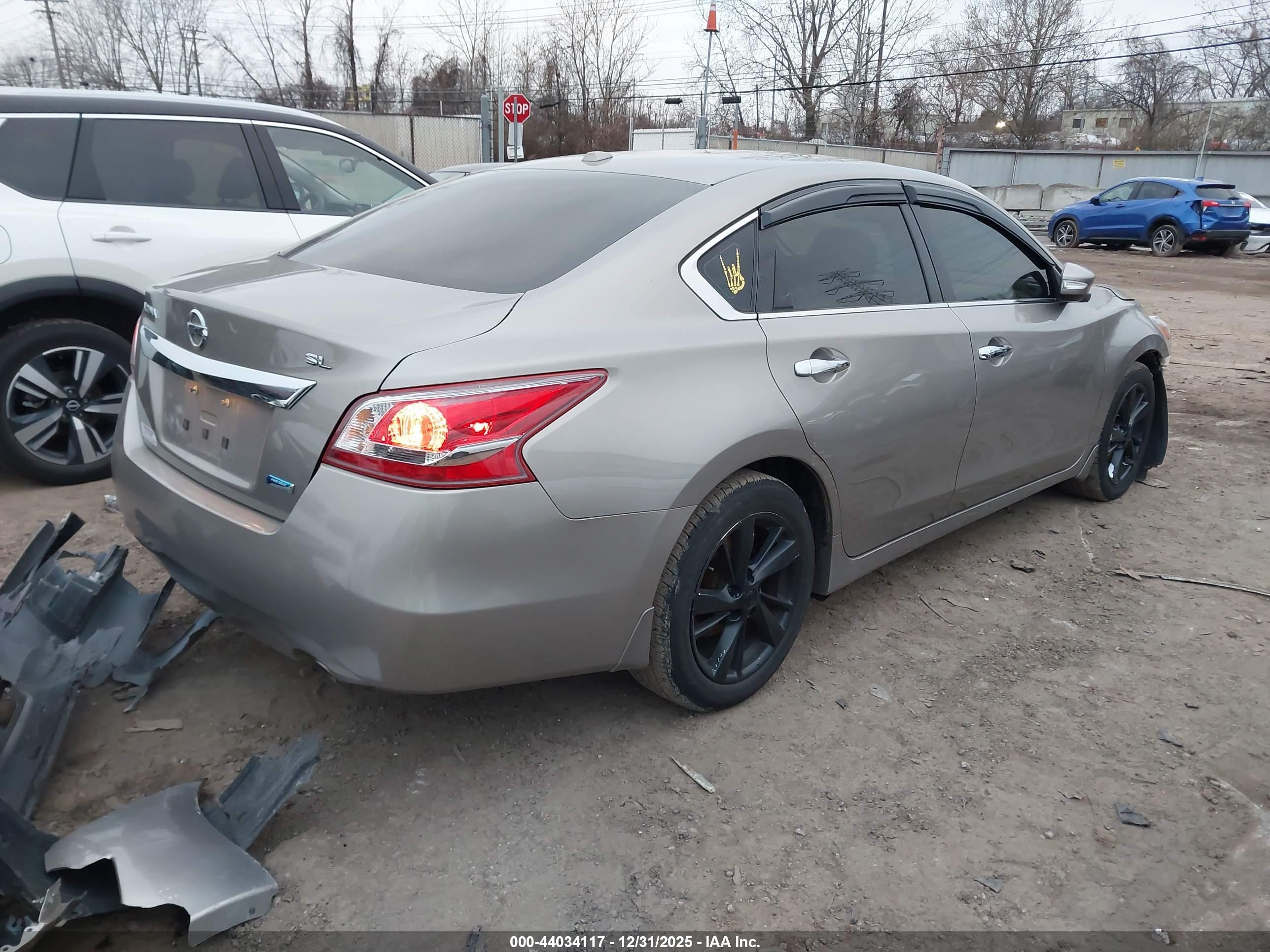 NISSAN ALTIMA image 4