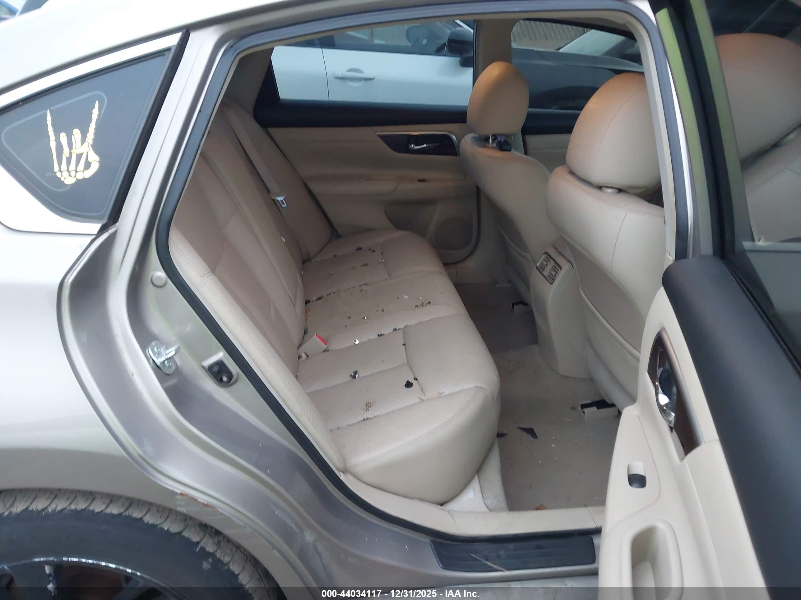 NISSAN ALTIMA image 8