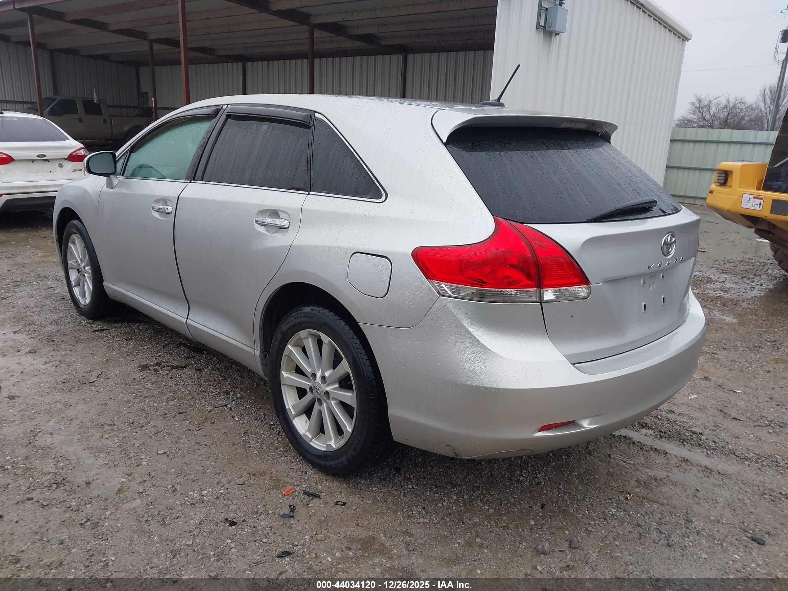 TOYOTA VENZA image 3