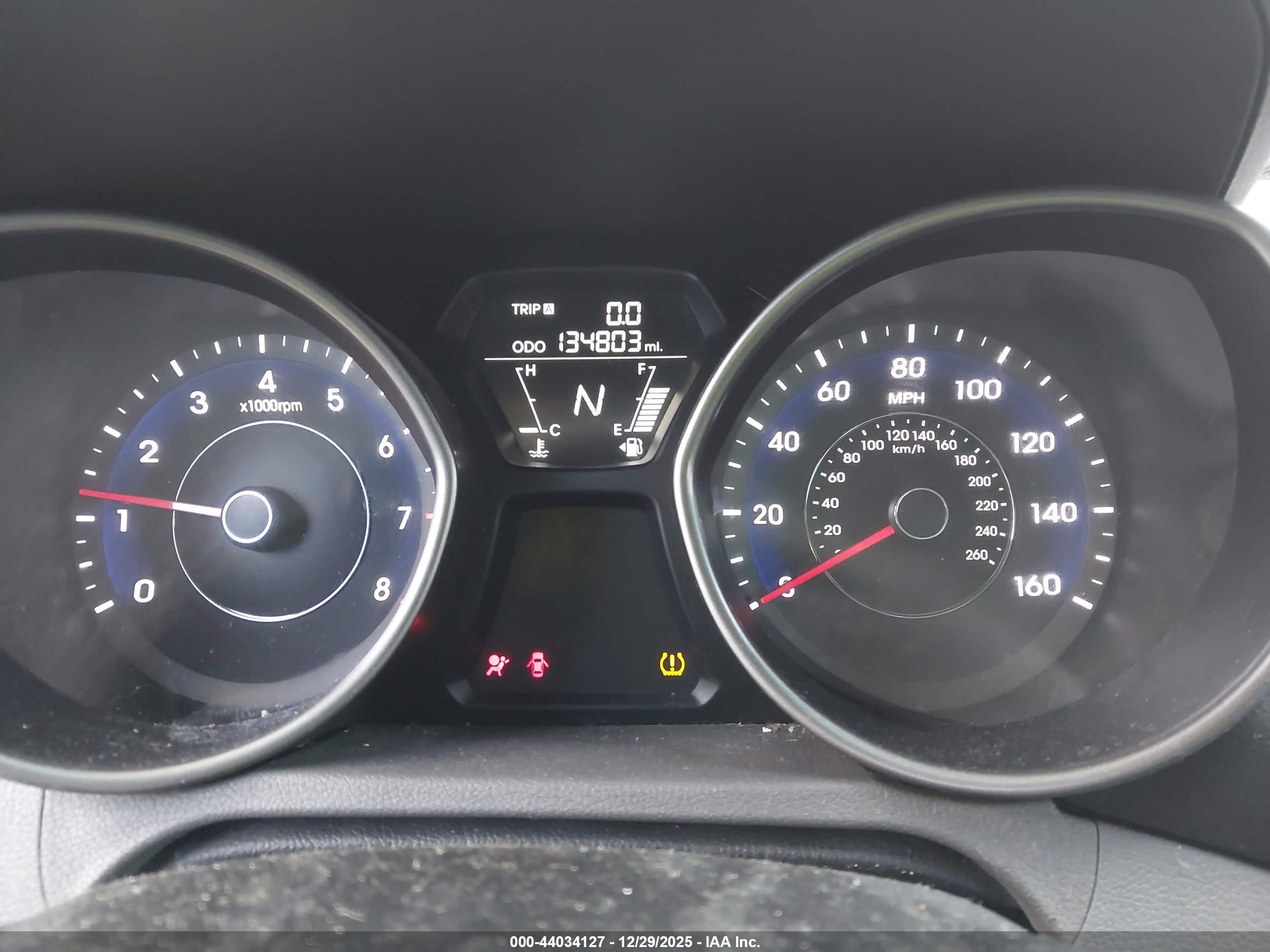 HYUNDAI ELANTRA image 7