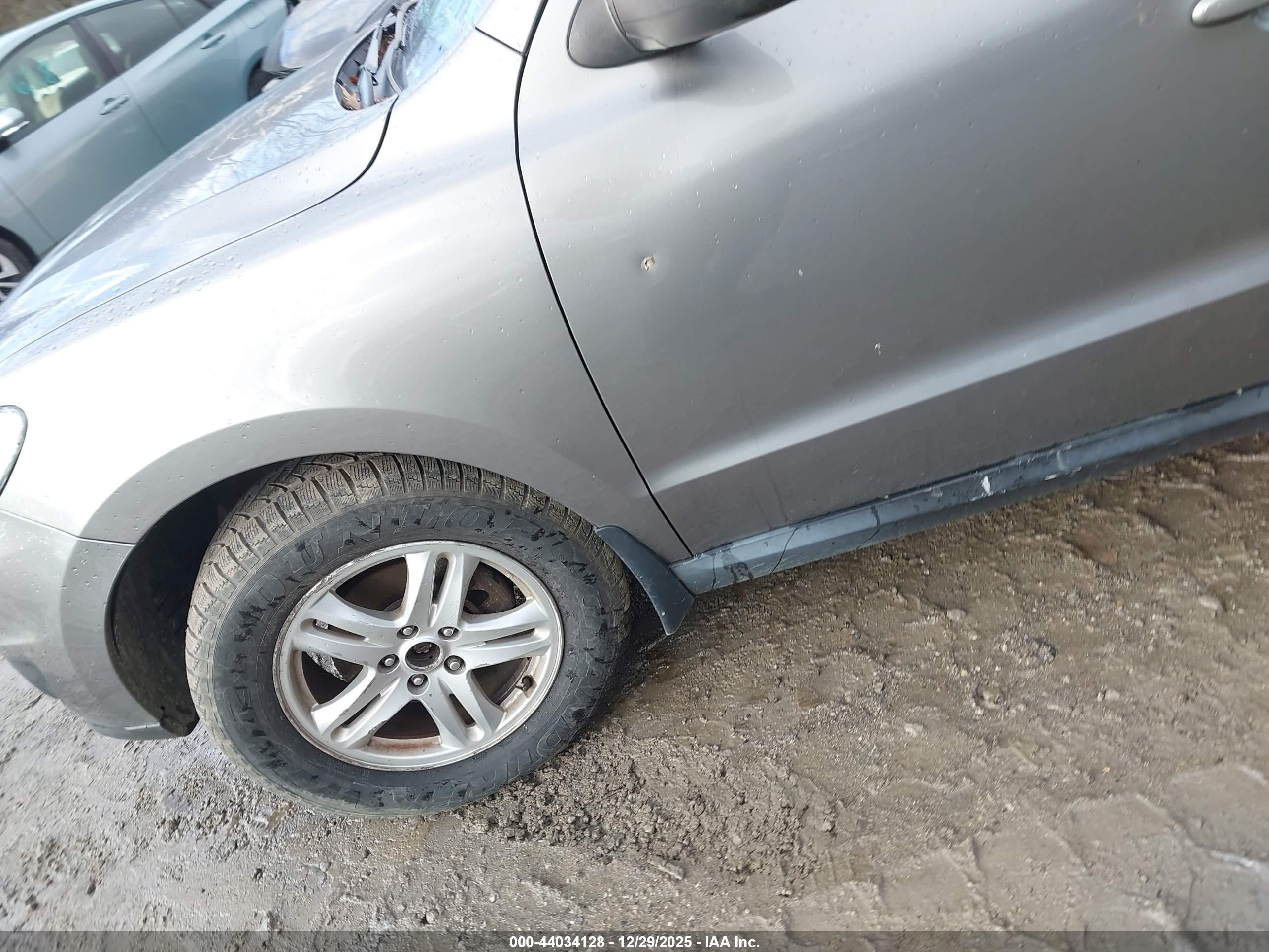 HYUNDAI SANTA image 6