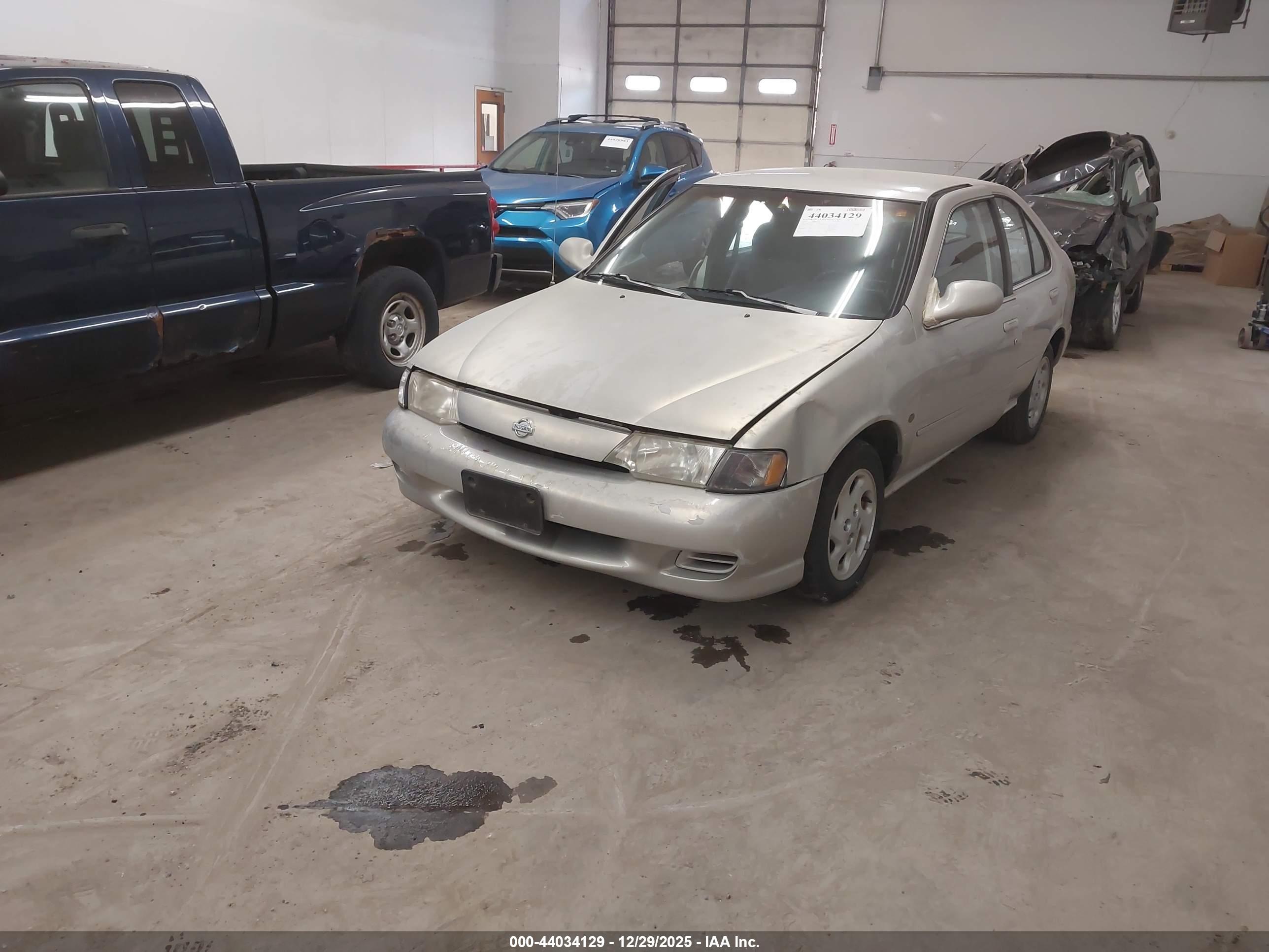 NISSAN SENTRA image 2