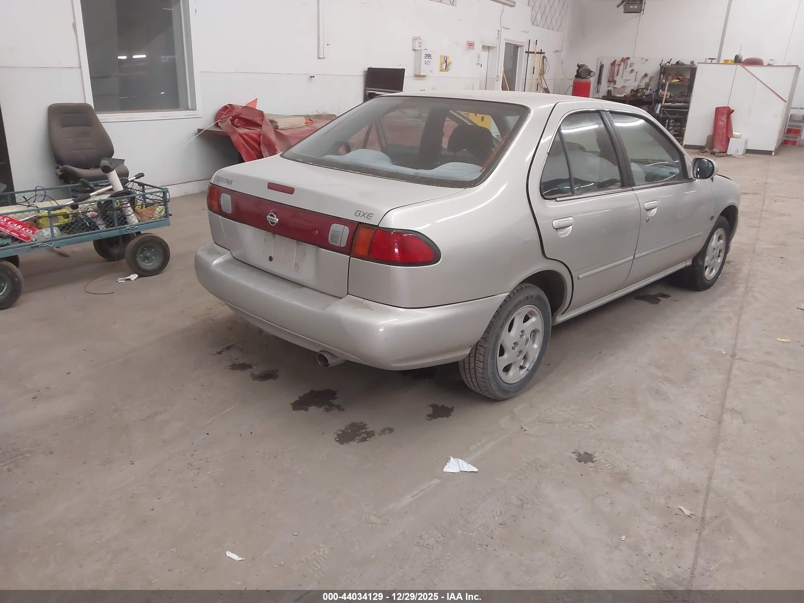 NISSAN SENTRA image 4