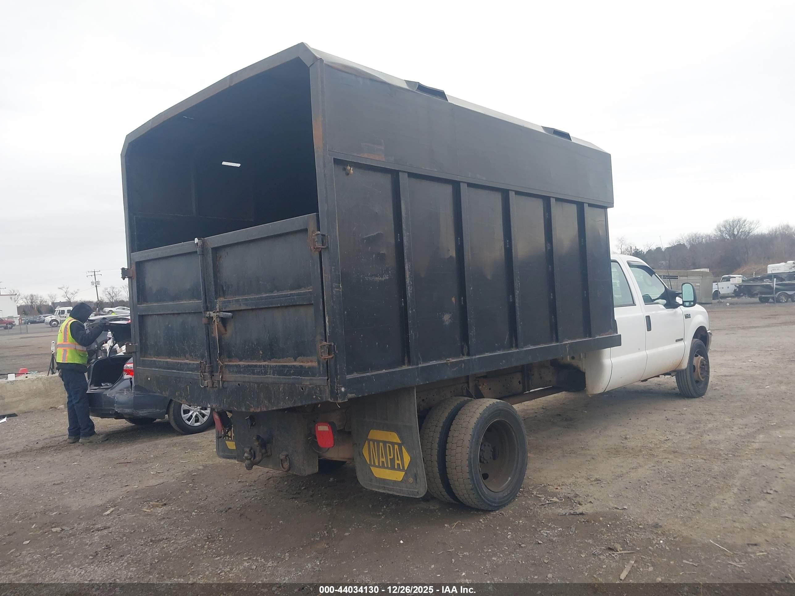FORD F-550 image 4