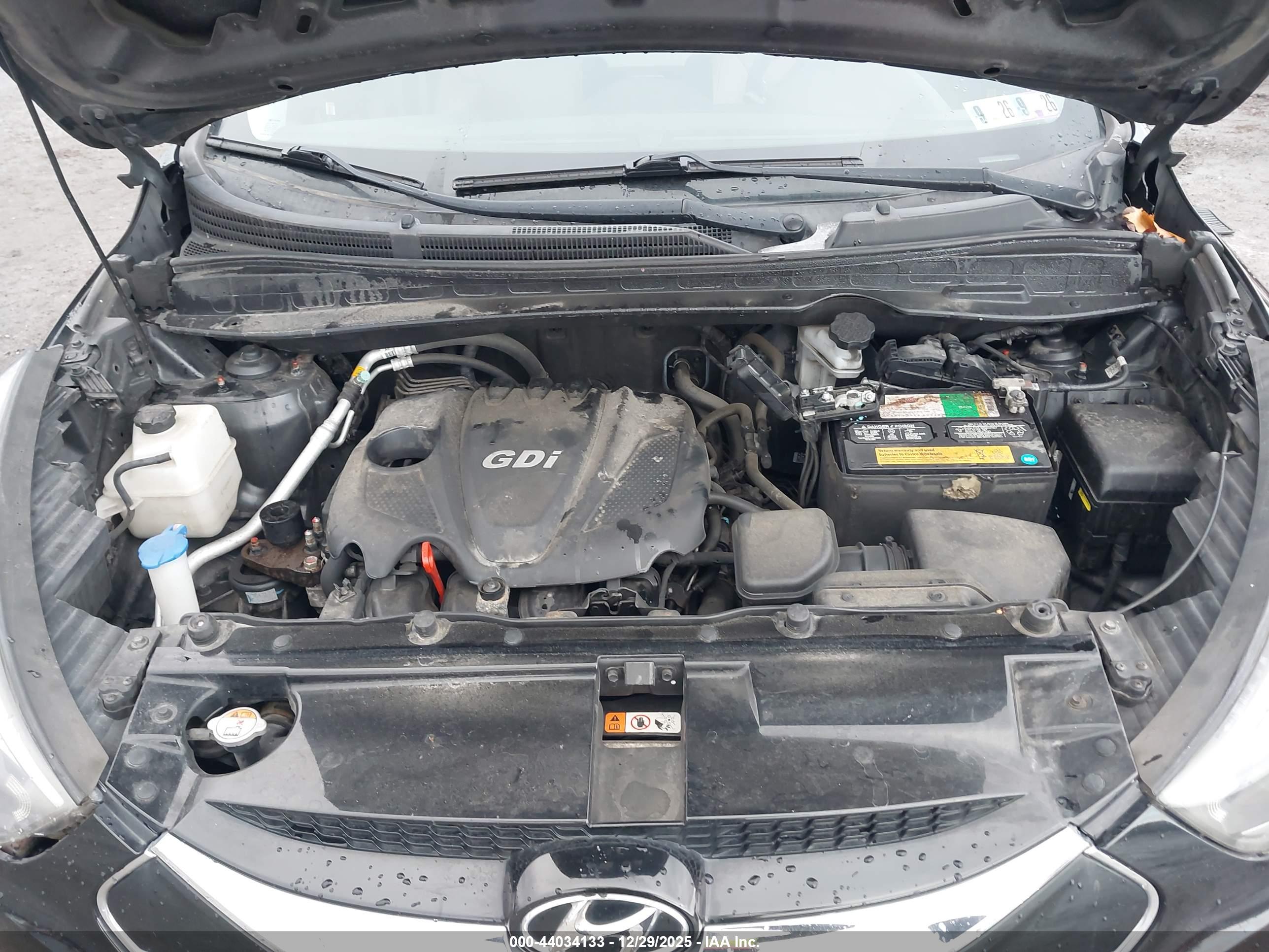 HYUNDAI TUCSON image 10