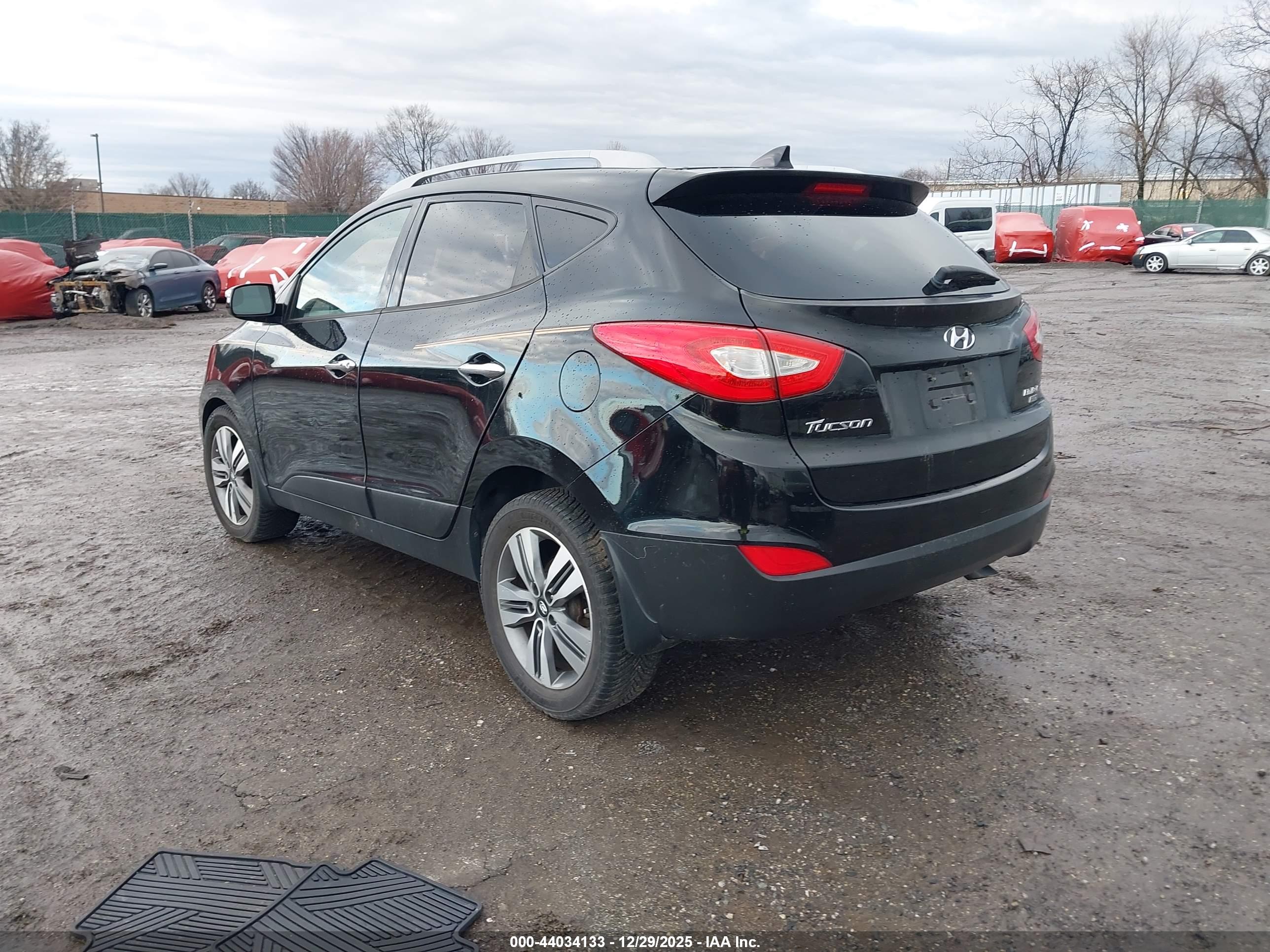 HYUNDAI TUCSON image 3