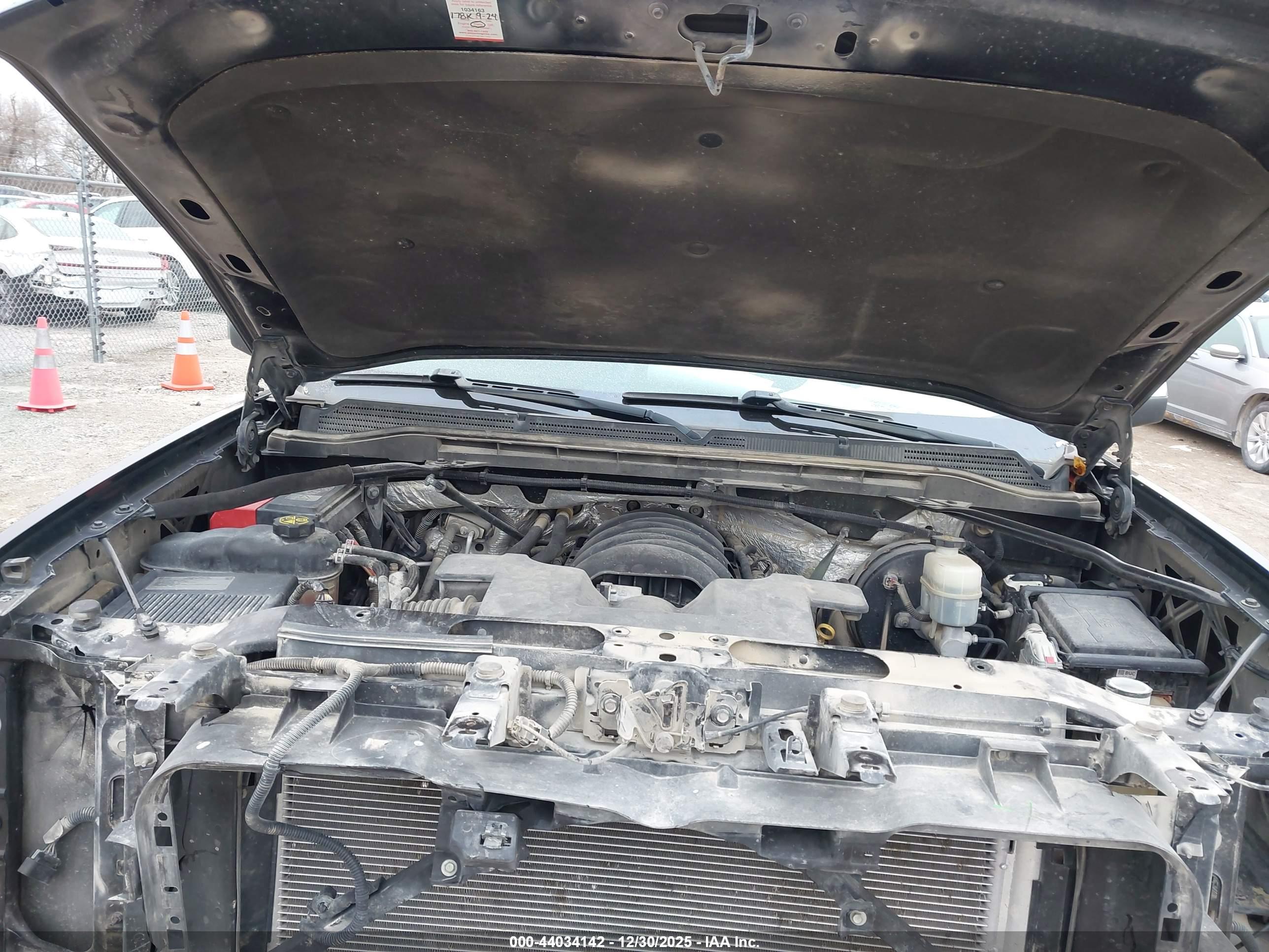 GMC SIERRA image 10