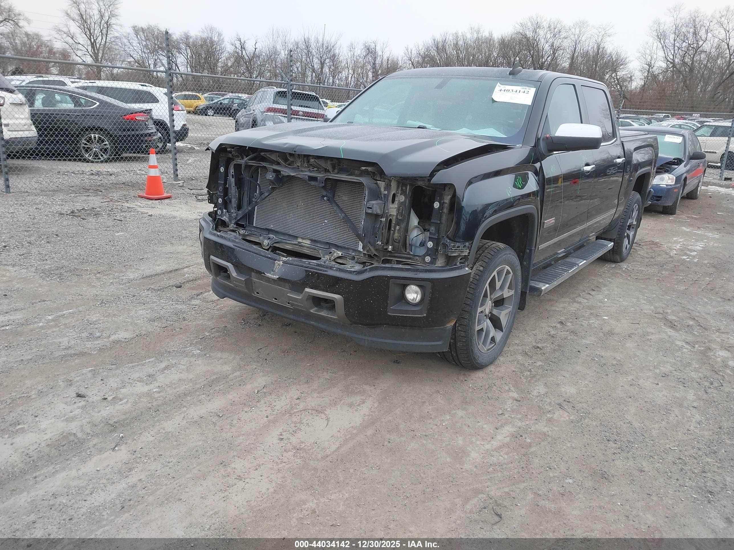 GMC SIERRA image 2