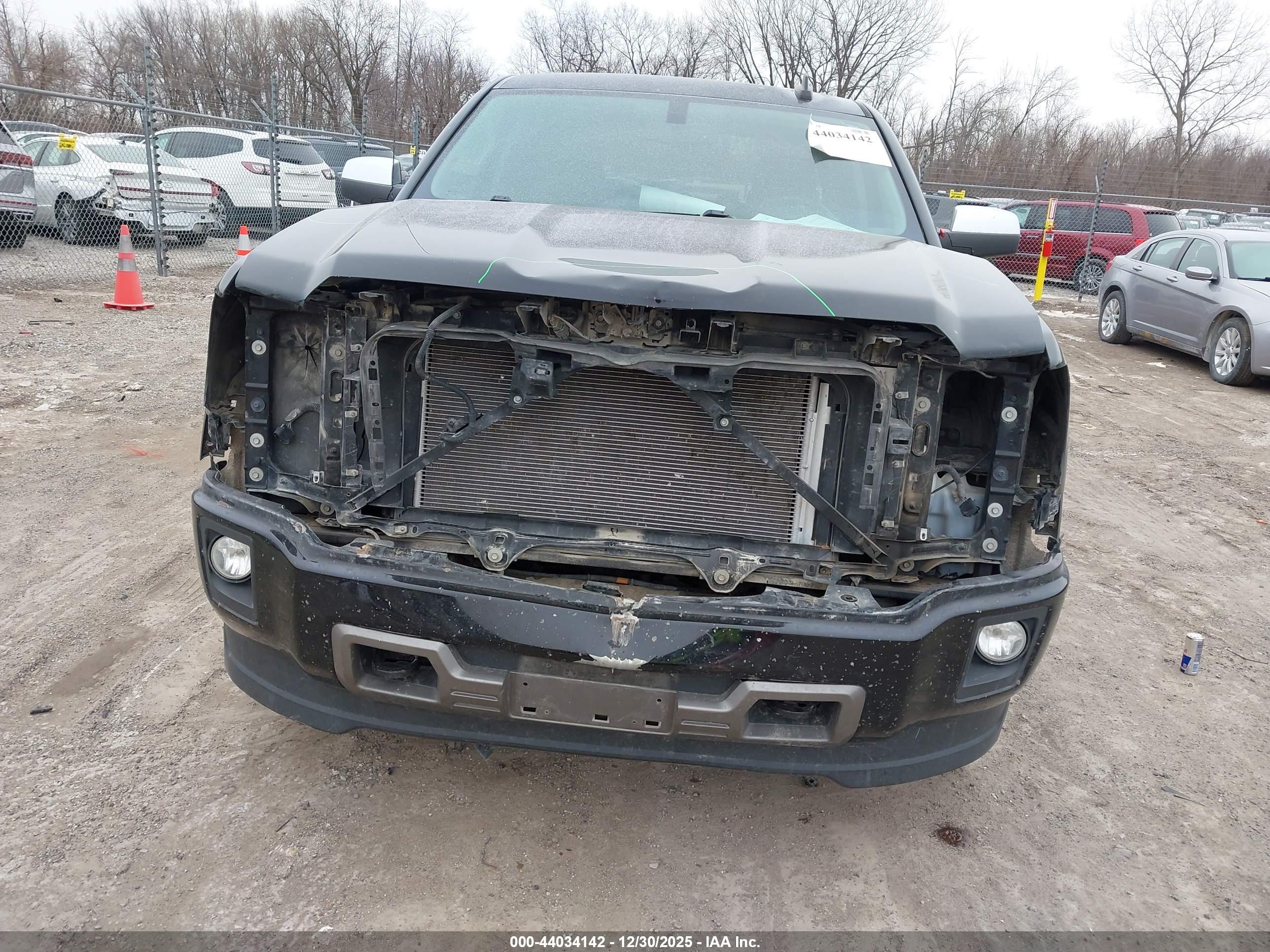 GMC SIERRA image 6