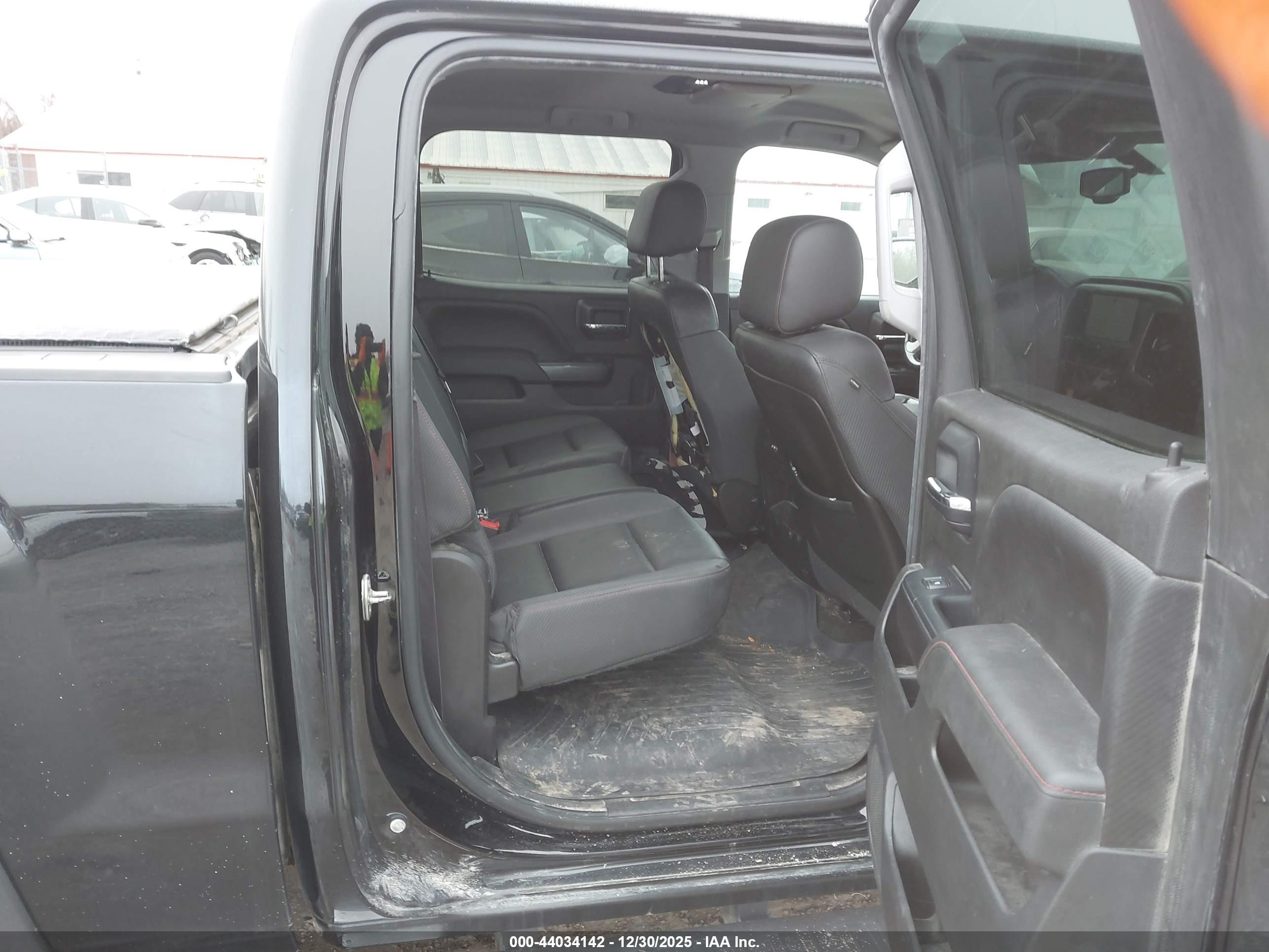 GMC SIERRA image 8