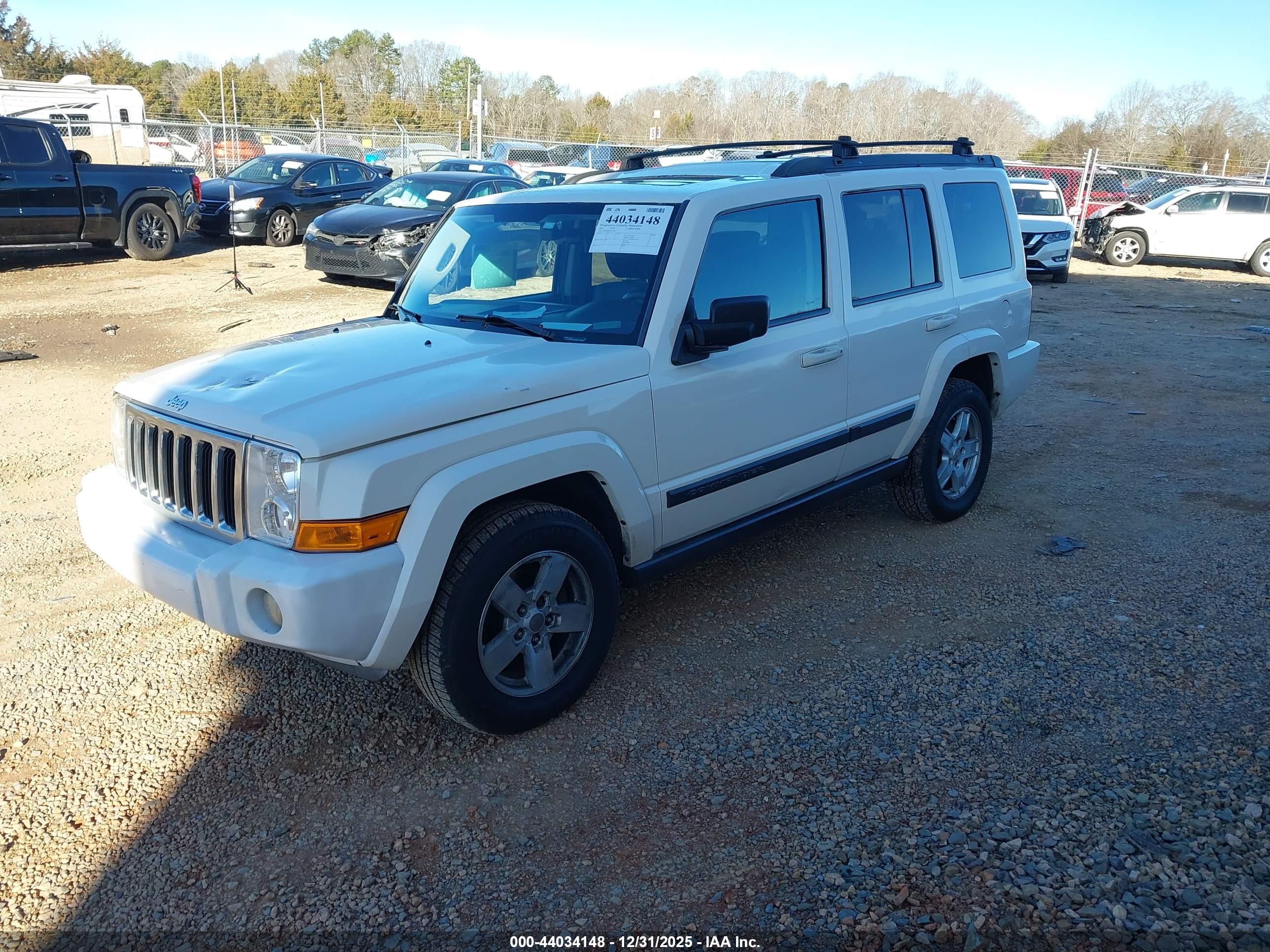 JEEP COMMANDER image 2