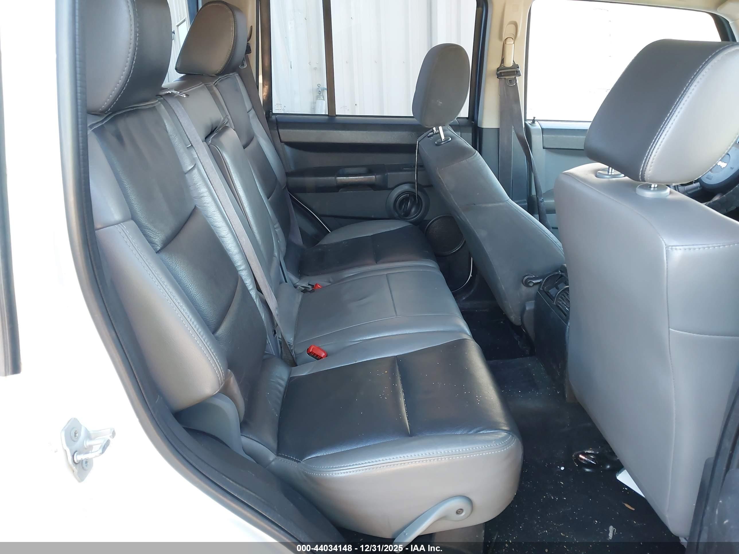 JEEP COMMANDER image 8