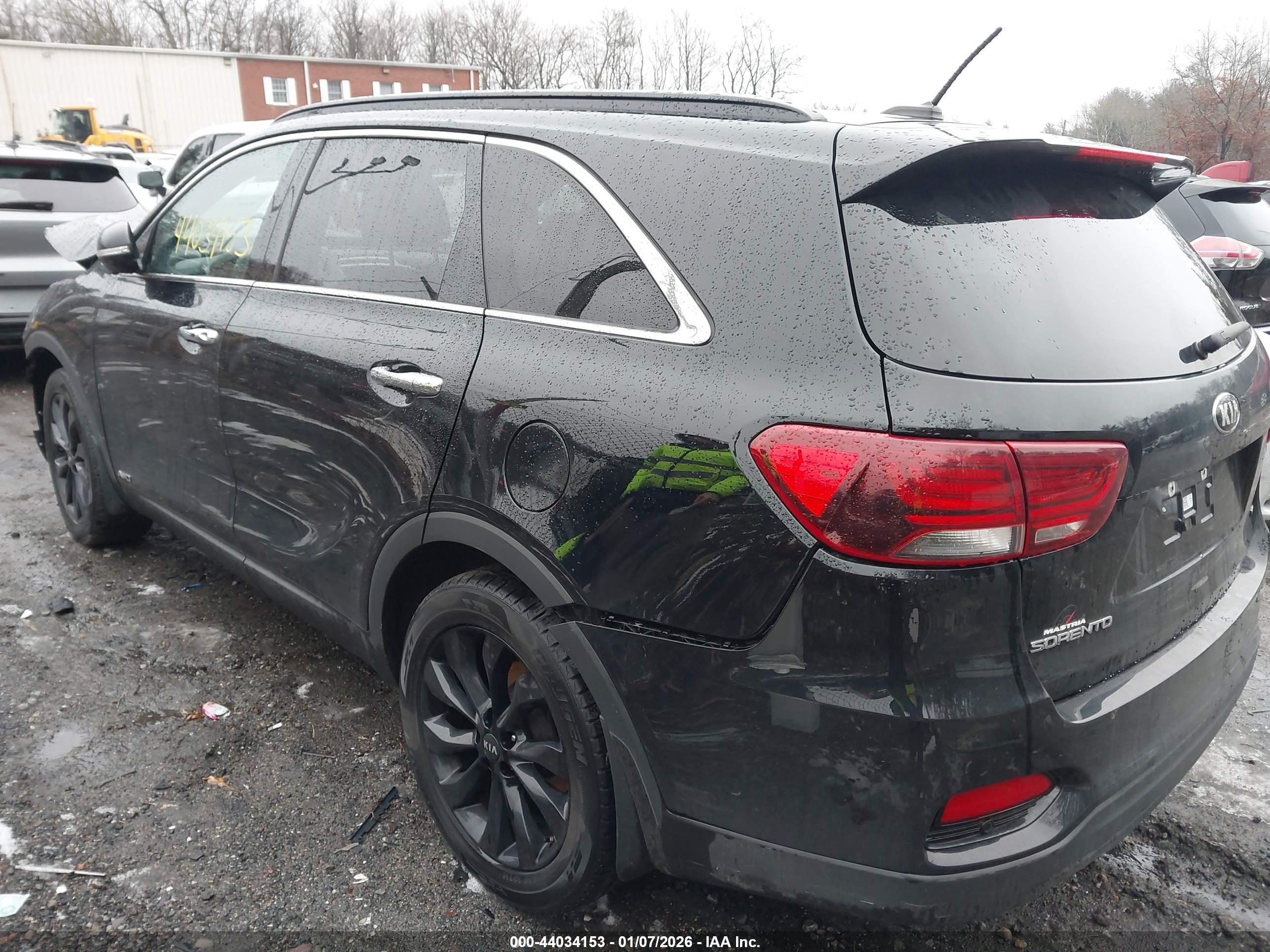 KIA SORENTO image 3
