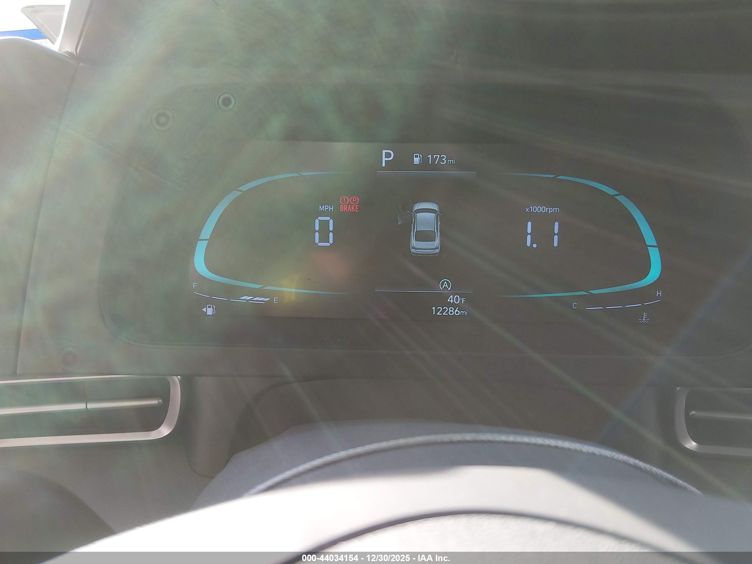 HYUNDAI ELANTRA image 7