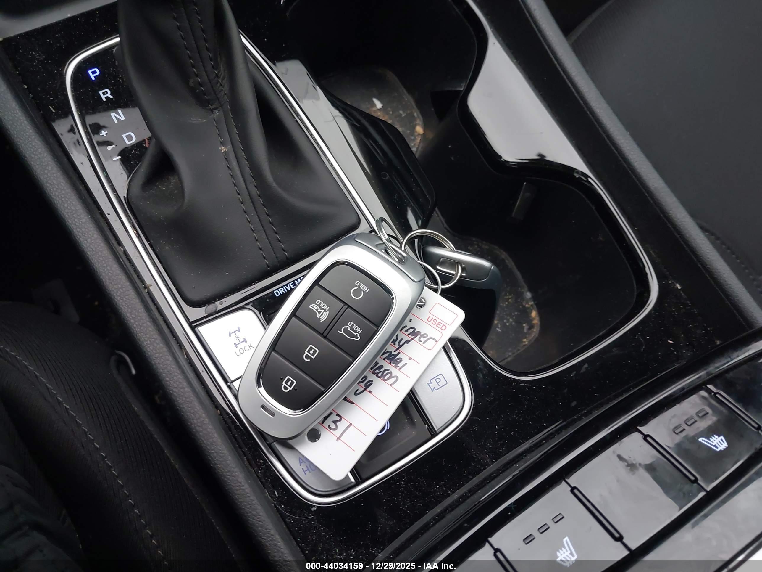 HYUNDAI TUCSON image 11