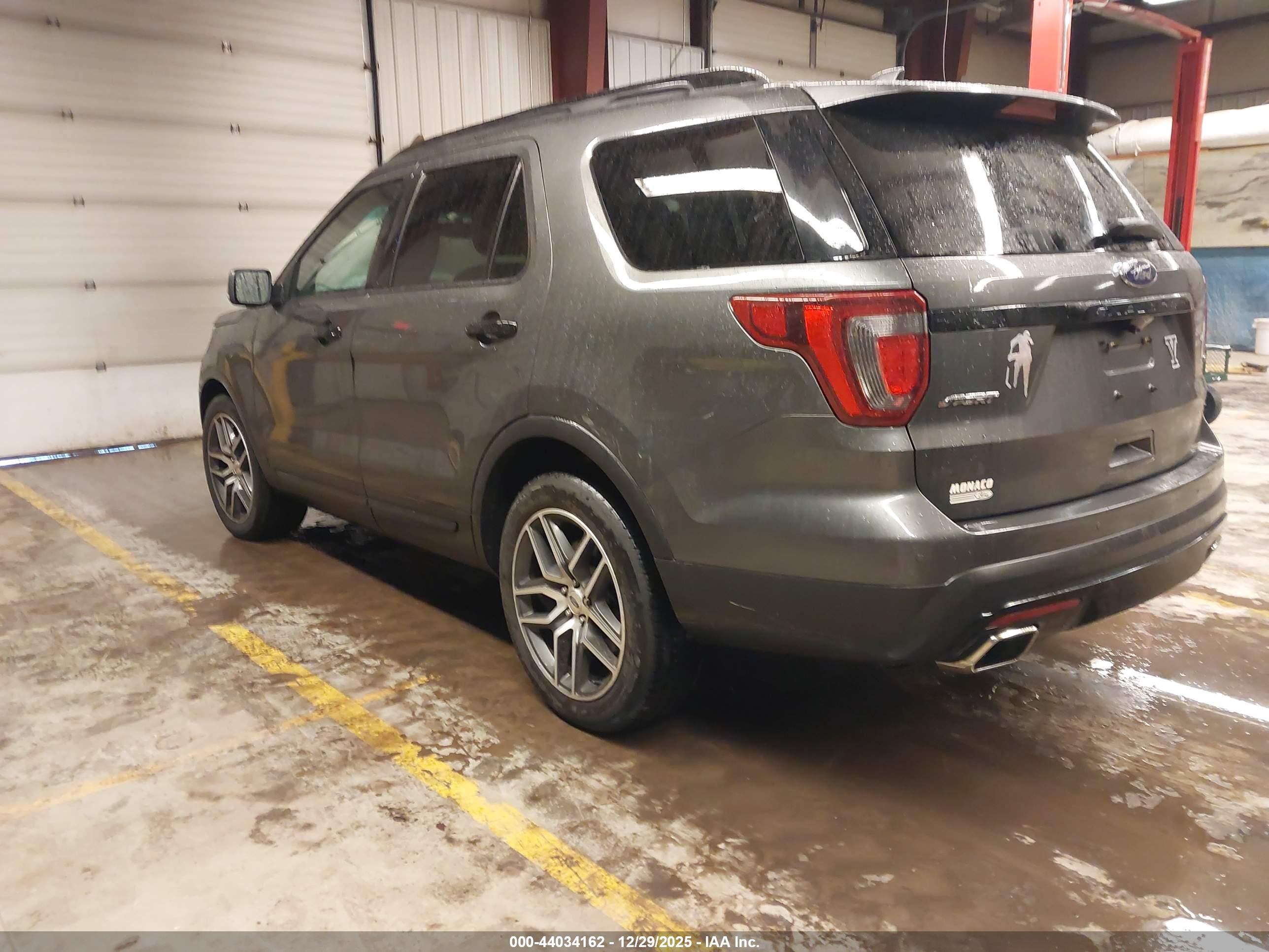 FORD EXPLORER image 3