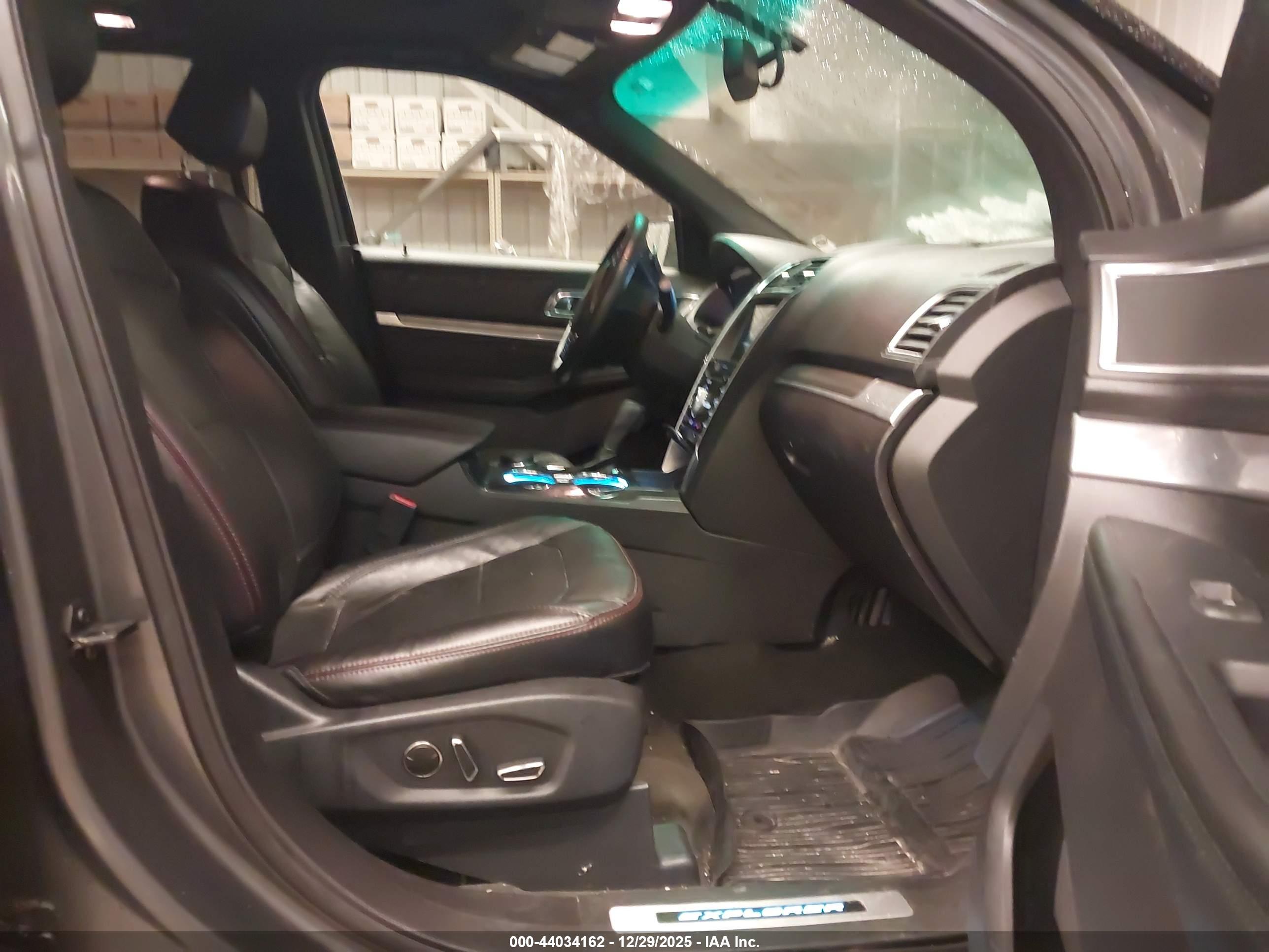 FORD EXPLORER image 5
