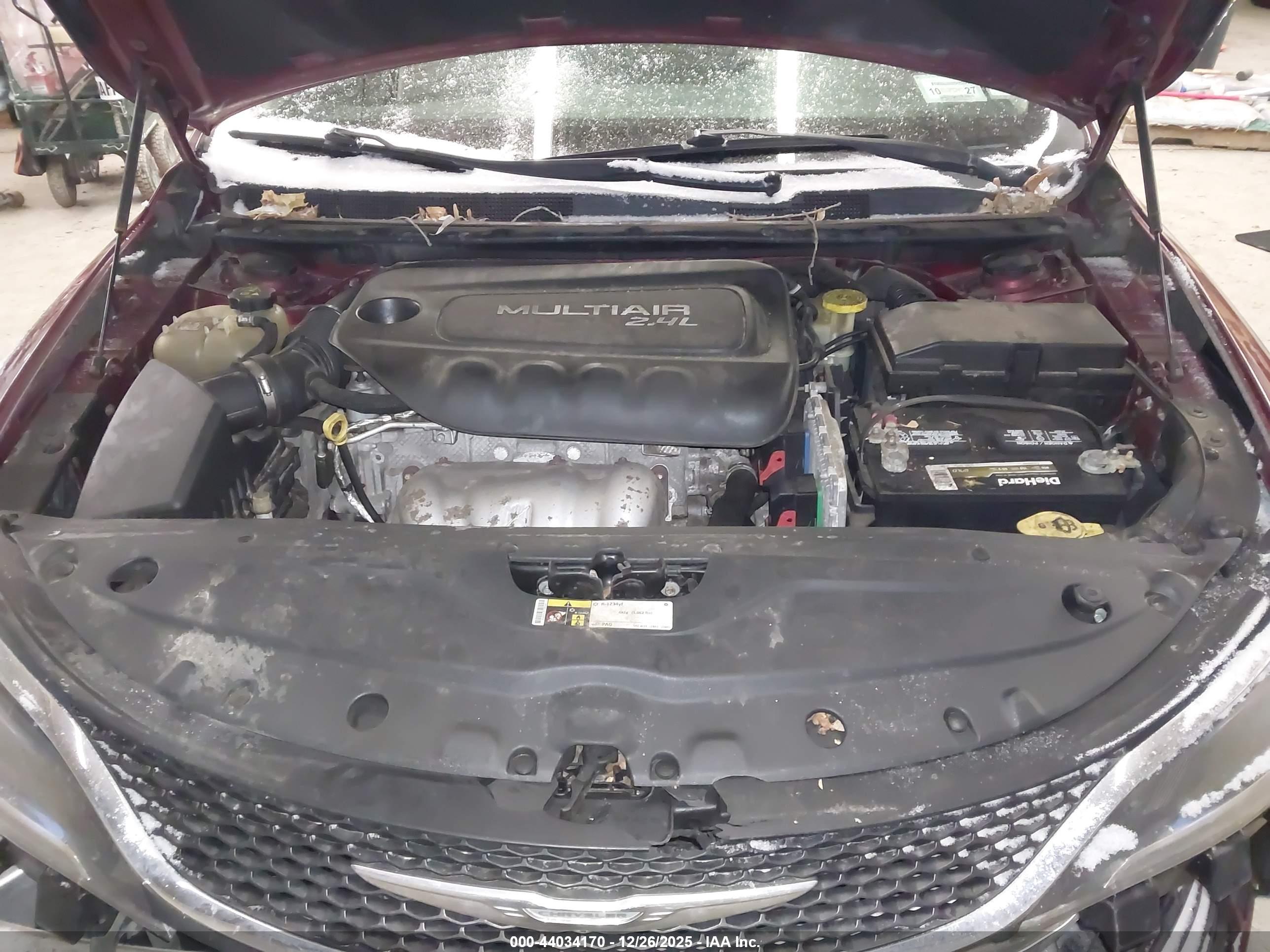 CHRYSLER 200 image 10