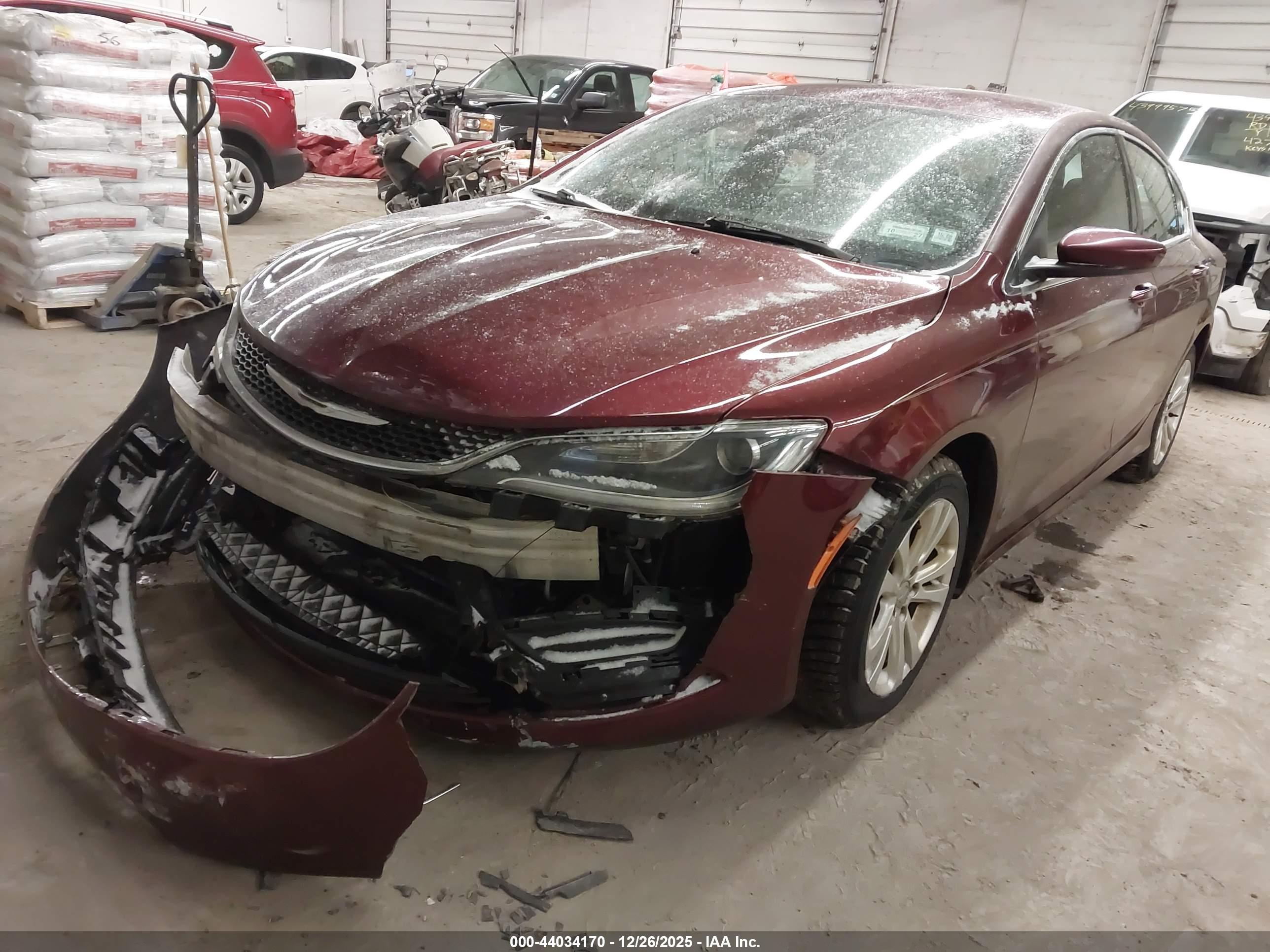 CHRYSLER 200 image 2