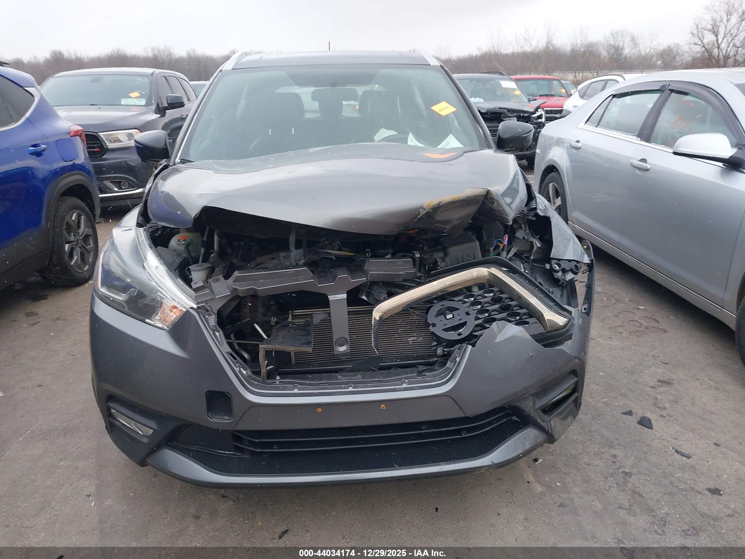 NISSAN KICKS image 6
