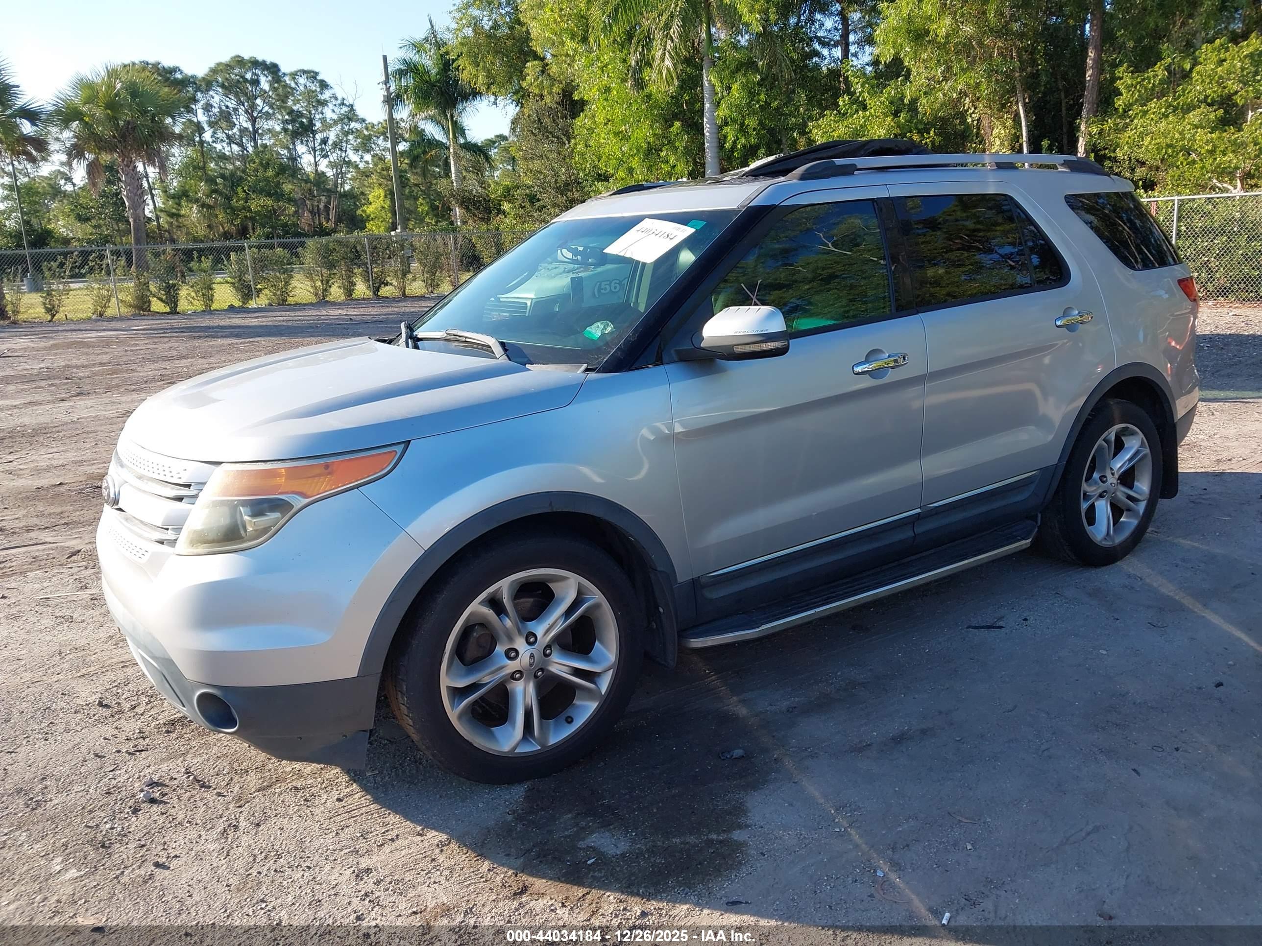 FORD EXPLORER image 2