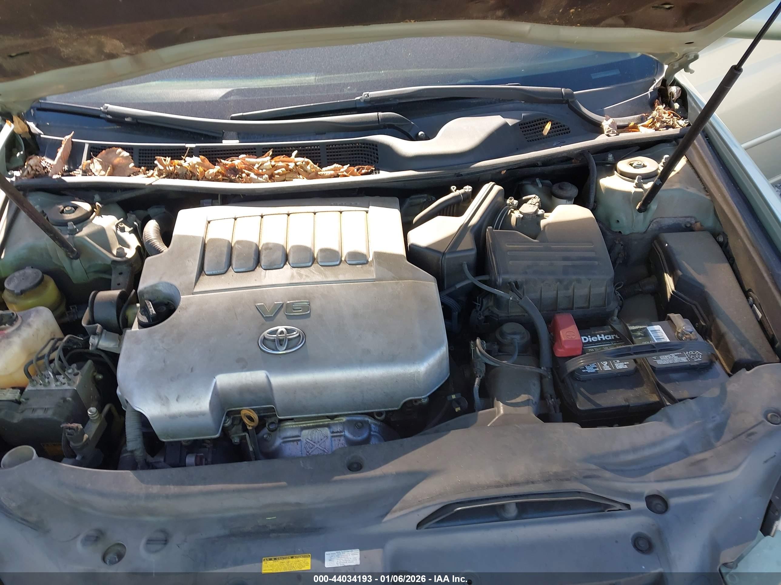 TOYOTA AVALON image 10