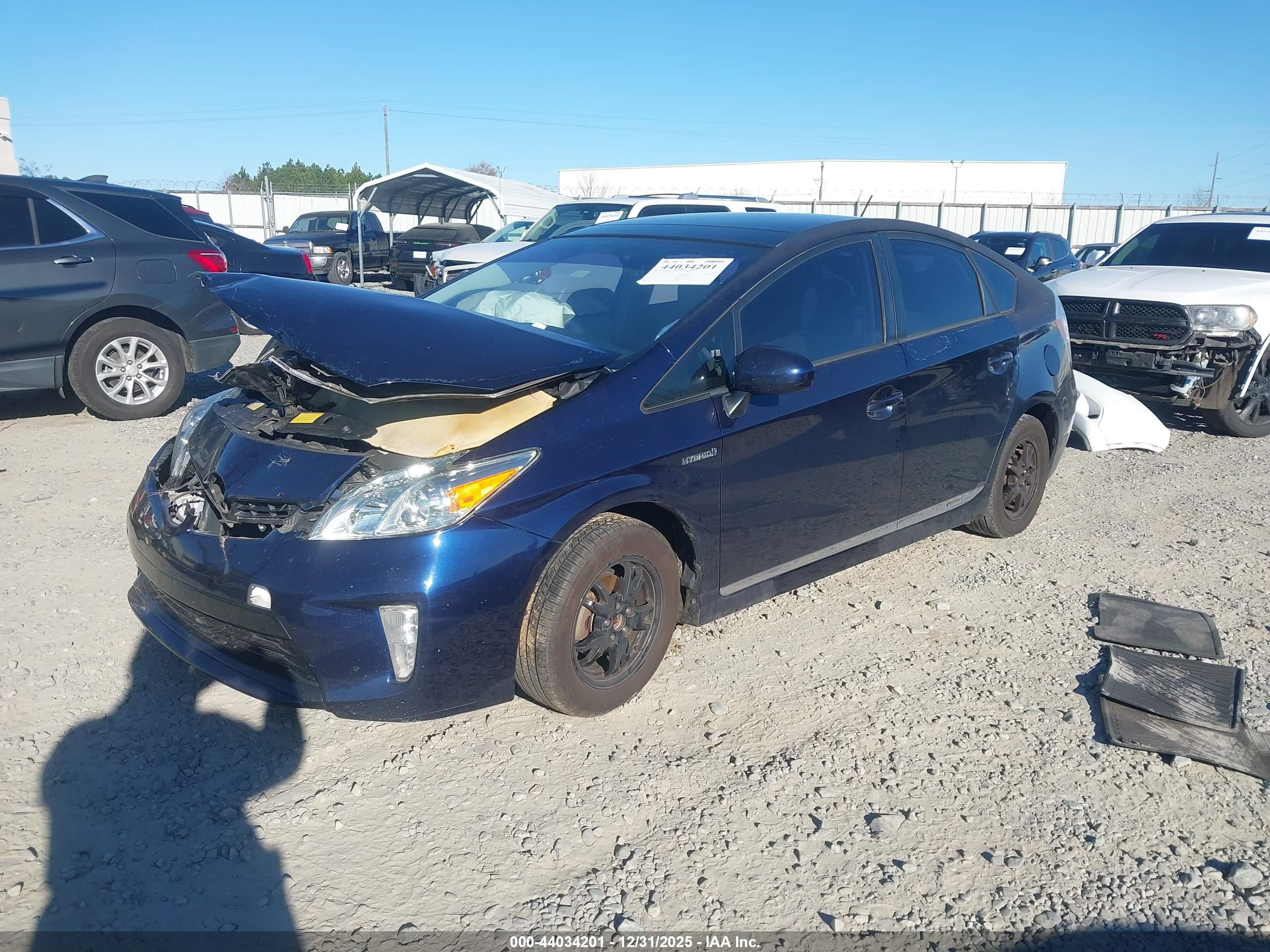 TOYOTA PRIUS image 2