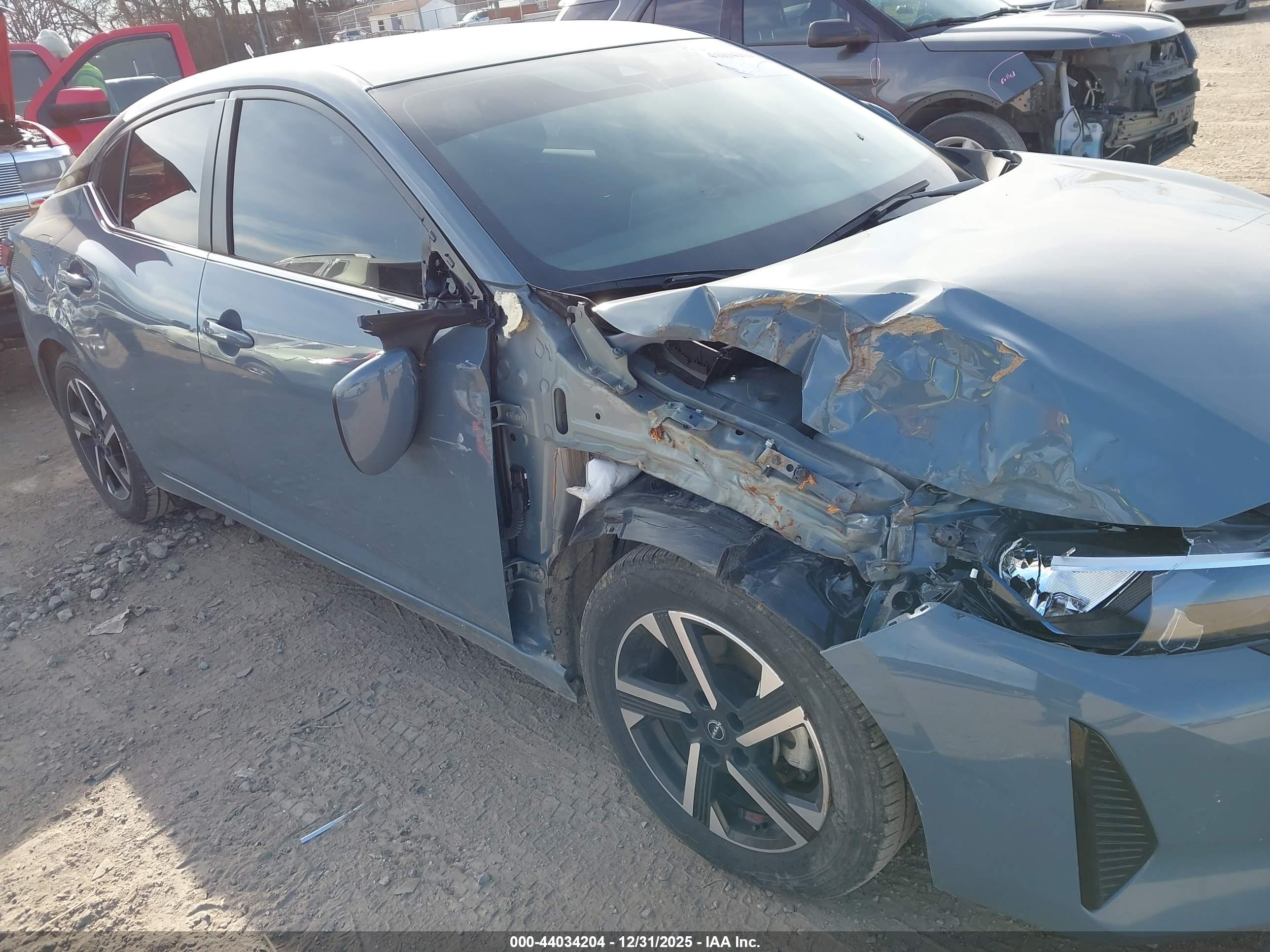 NISSAN SENTRA image 6