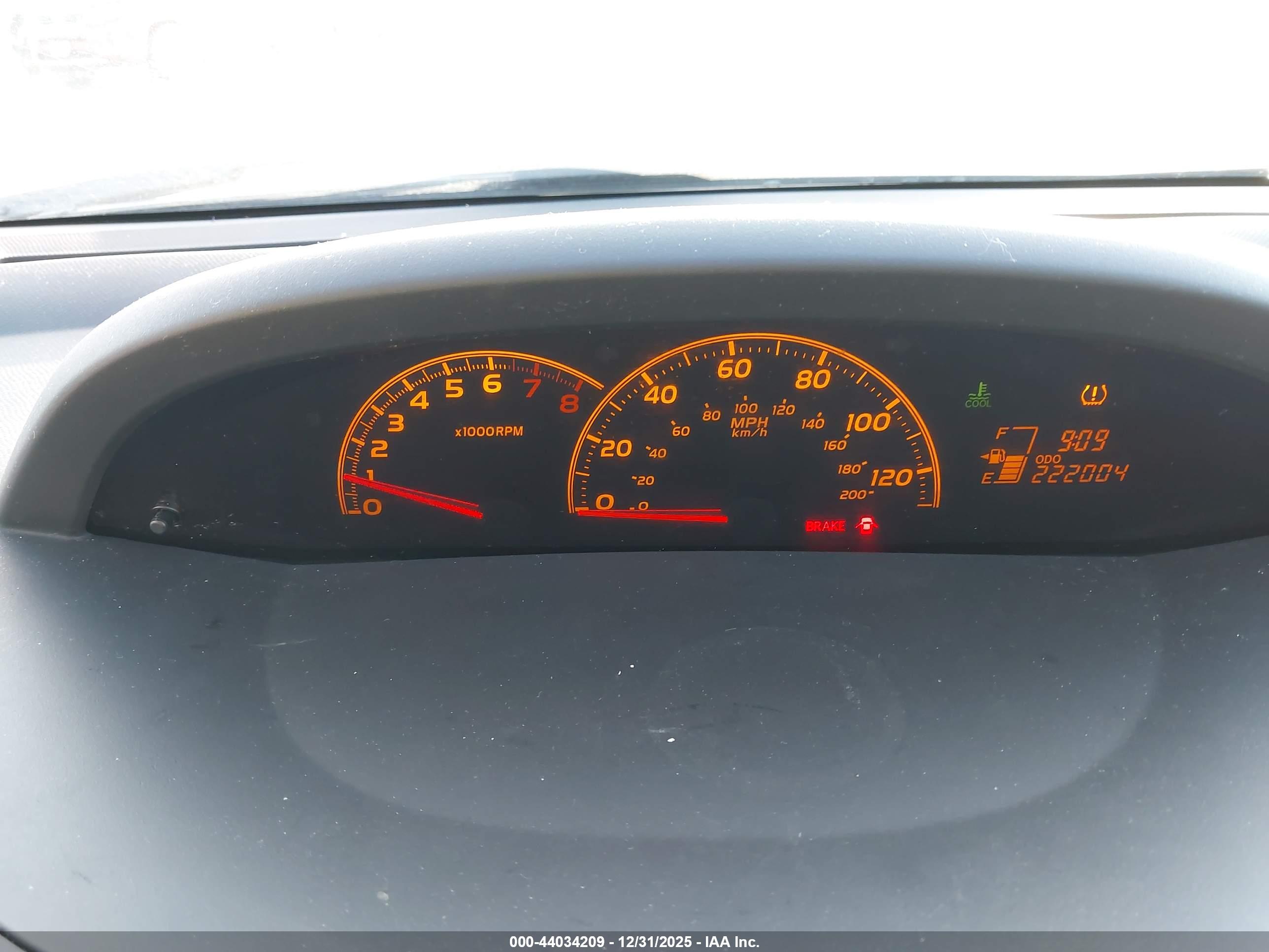 TOYOTA YARIS image 7