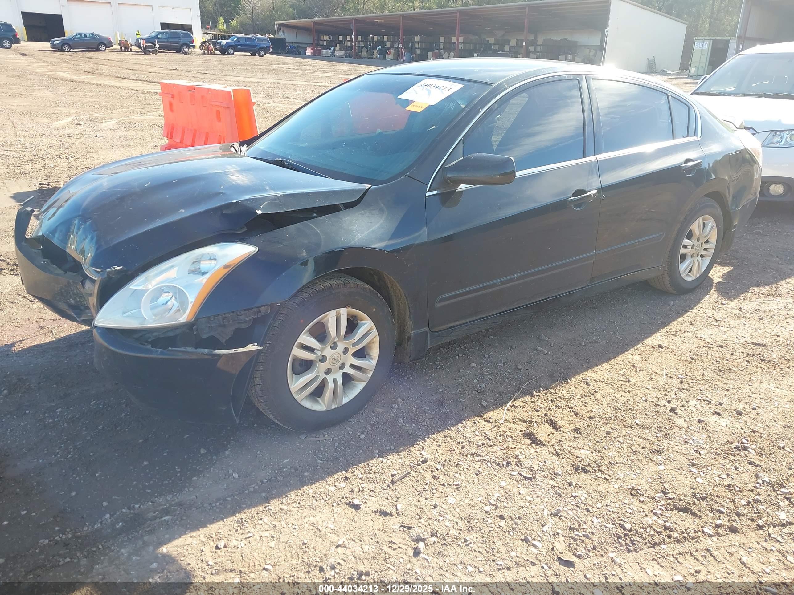 NISSAN ALTIMA image 2