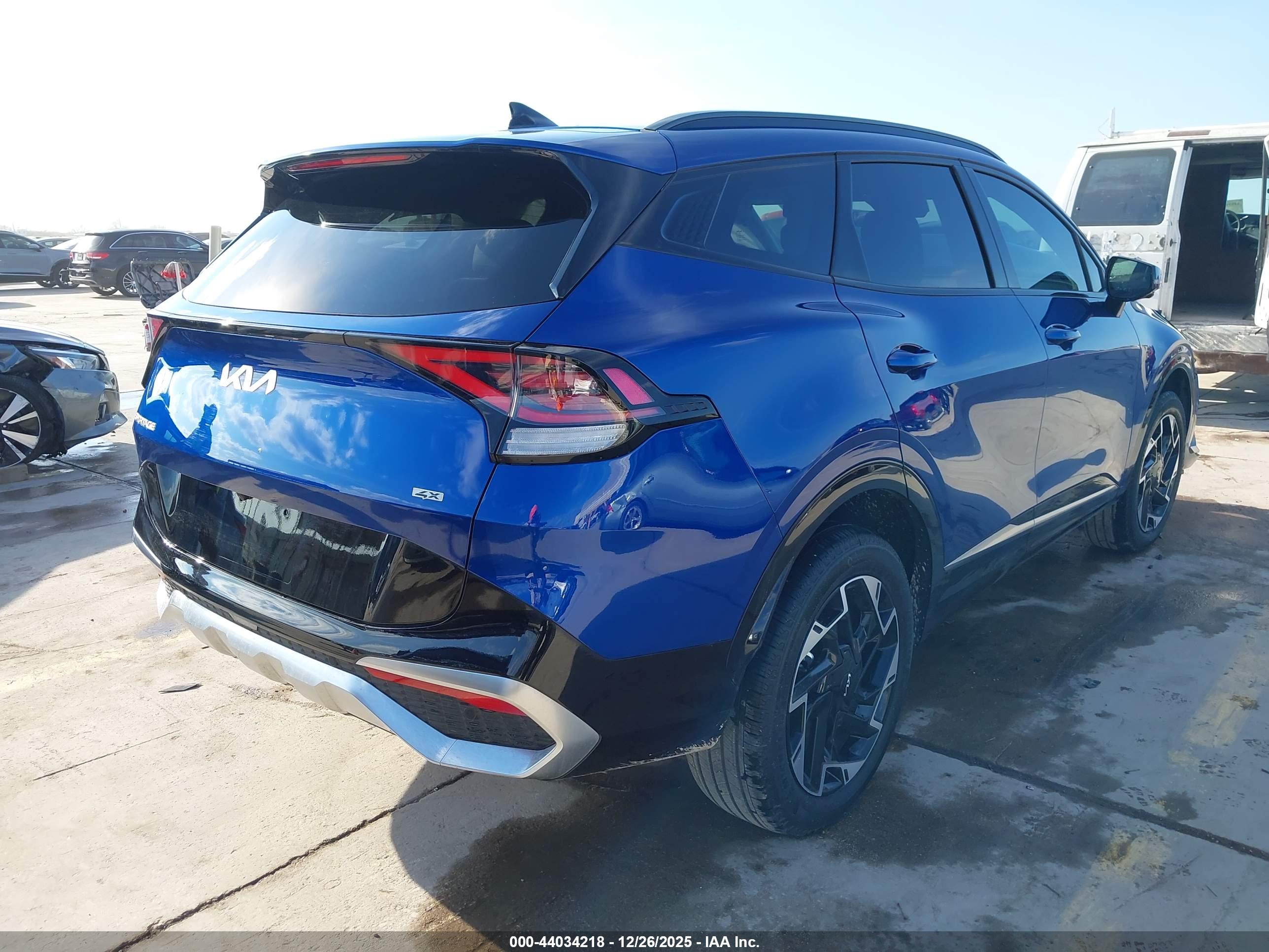 KIA SPORTAGE image 4