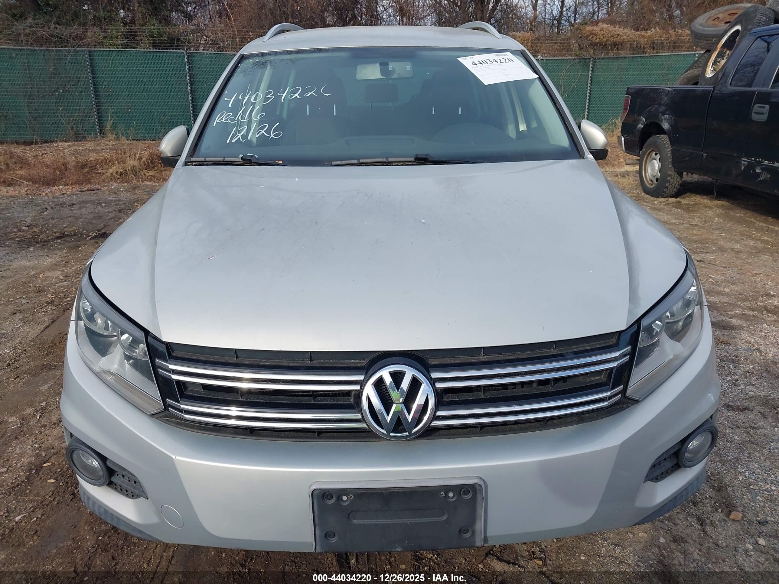 VOLKSWAGEN TIGUAN image 6