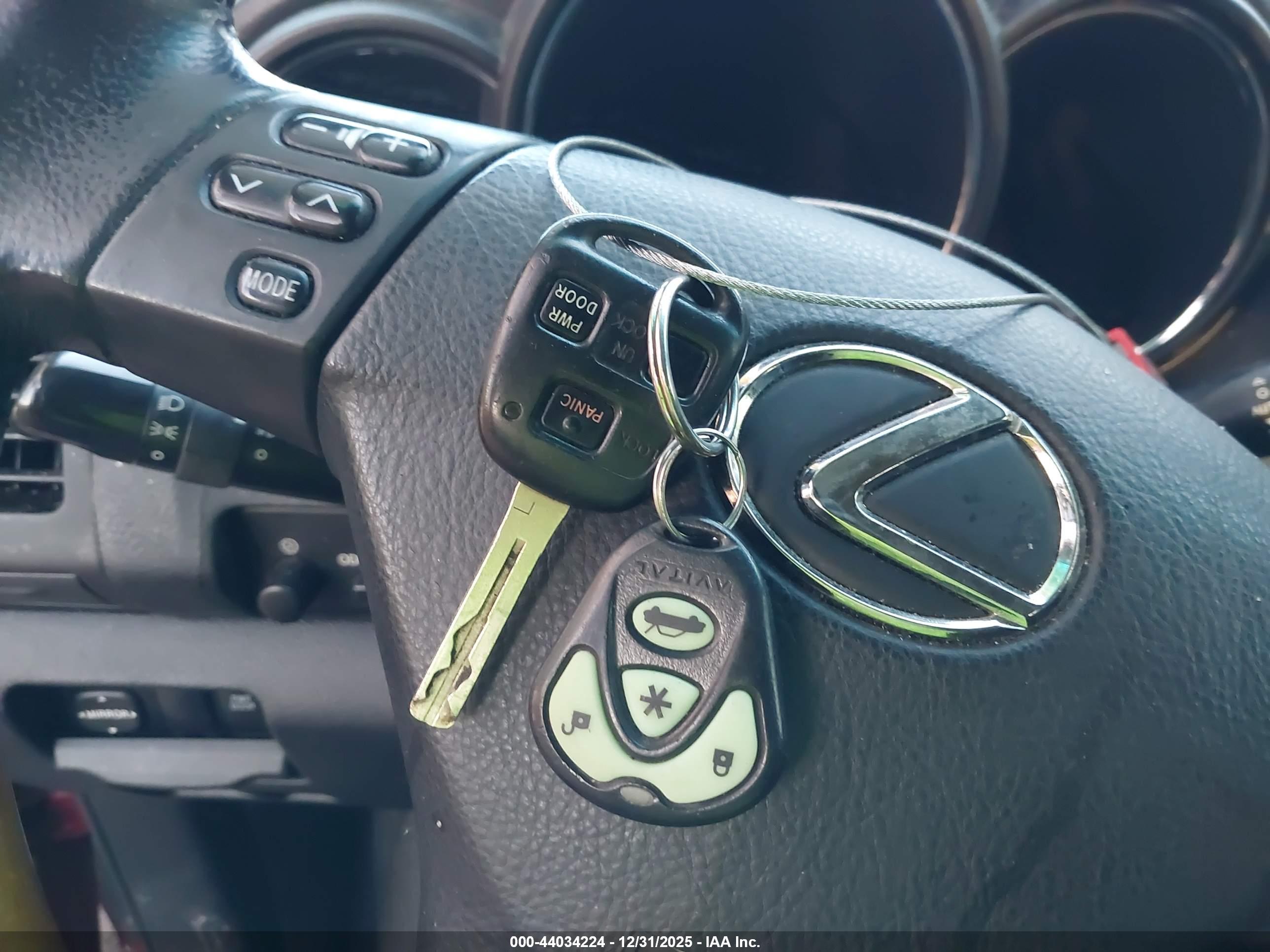 LEXUS RX image 11