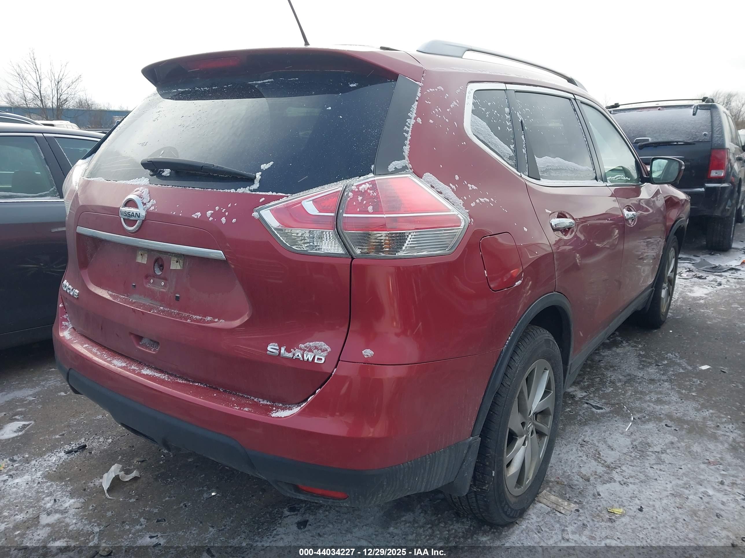 NISSAN ROGUE image 4