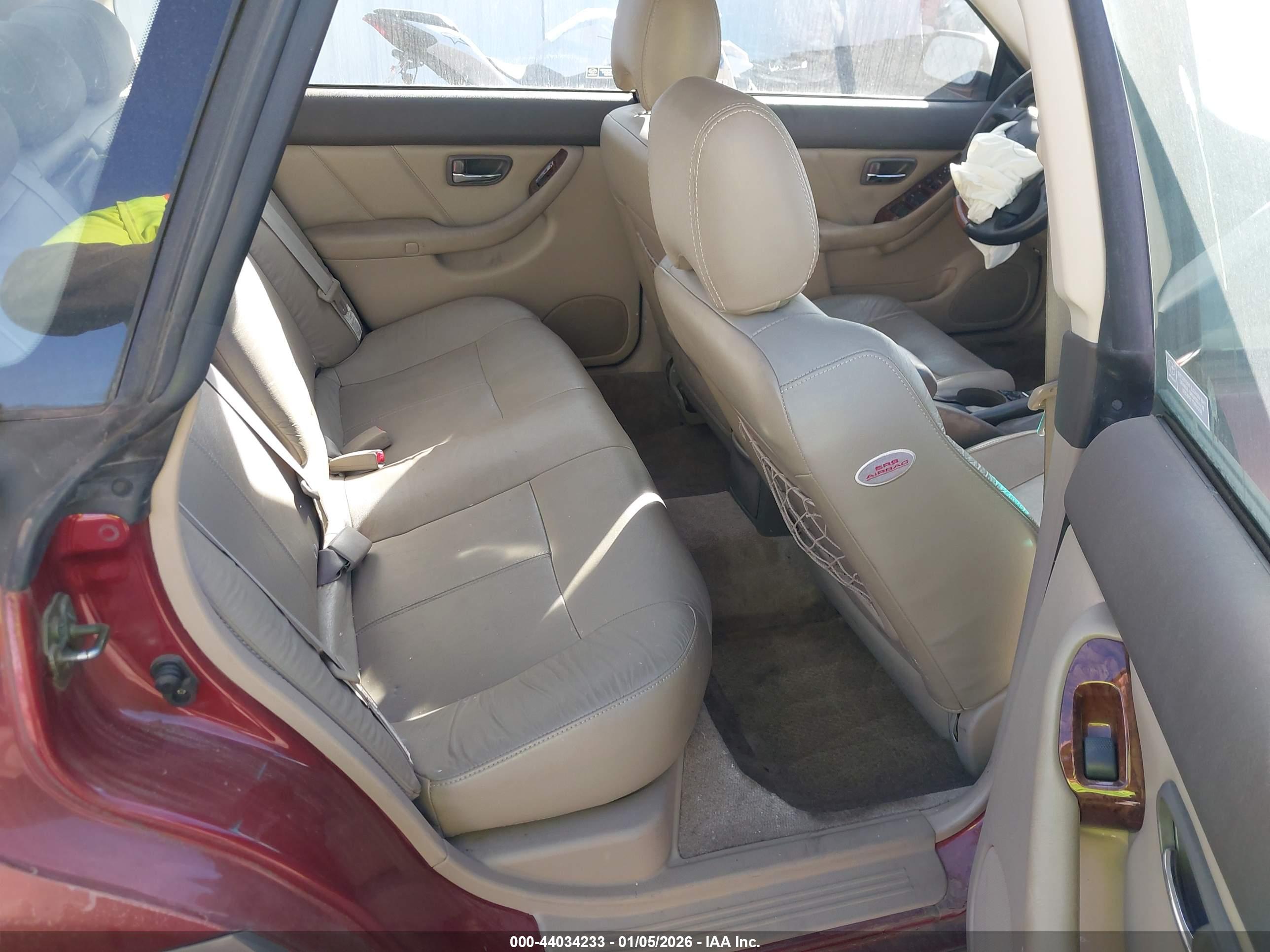 SUBARU OUTBACK image 8