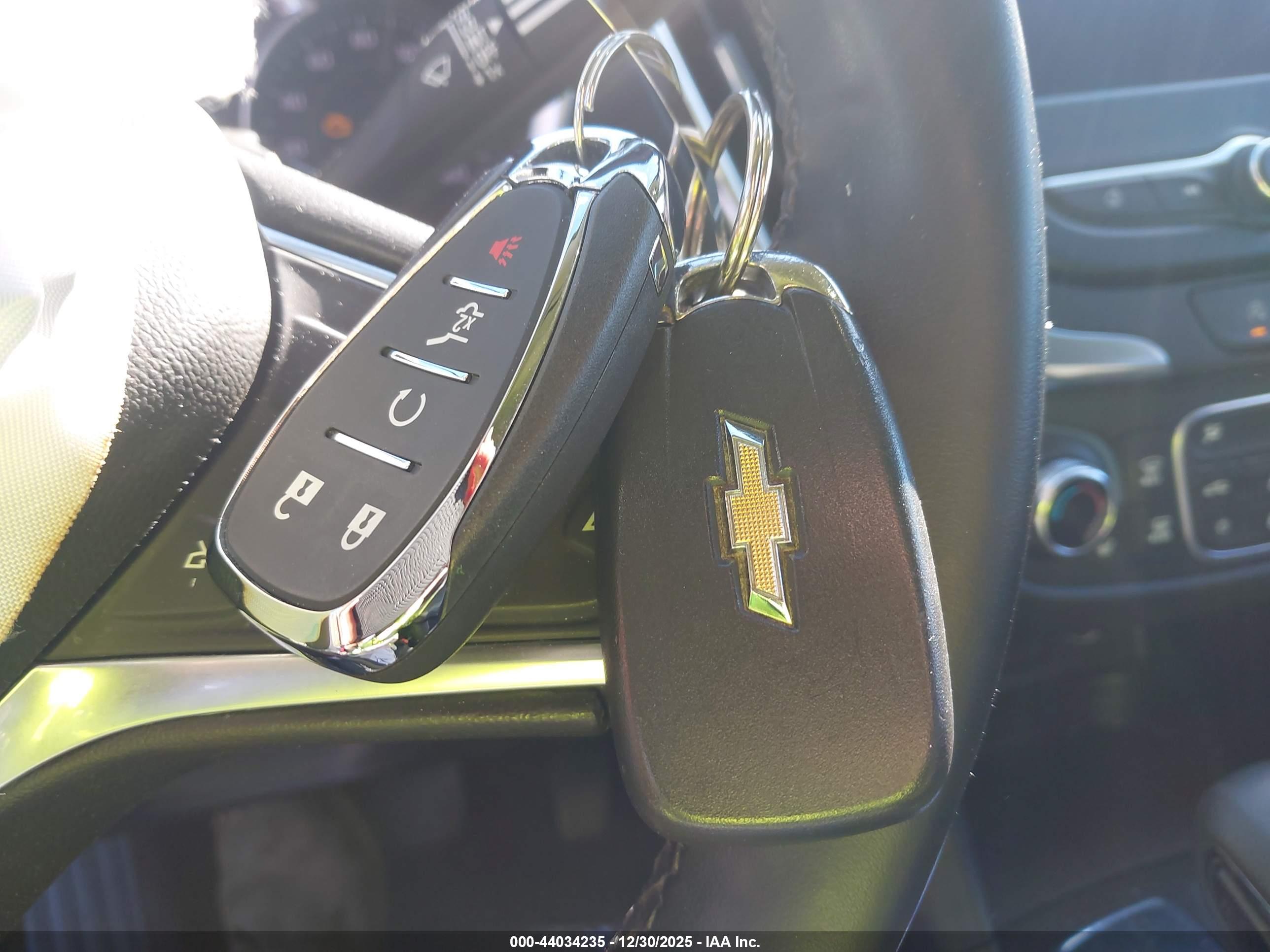 CHEVROLET EQUINOX image 11
