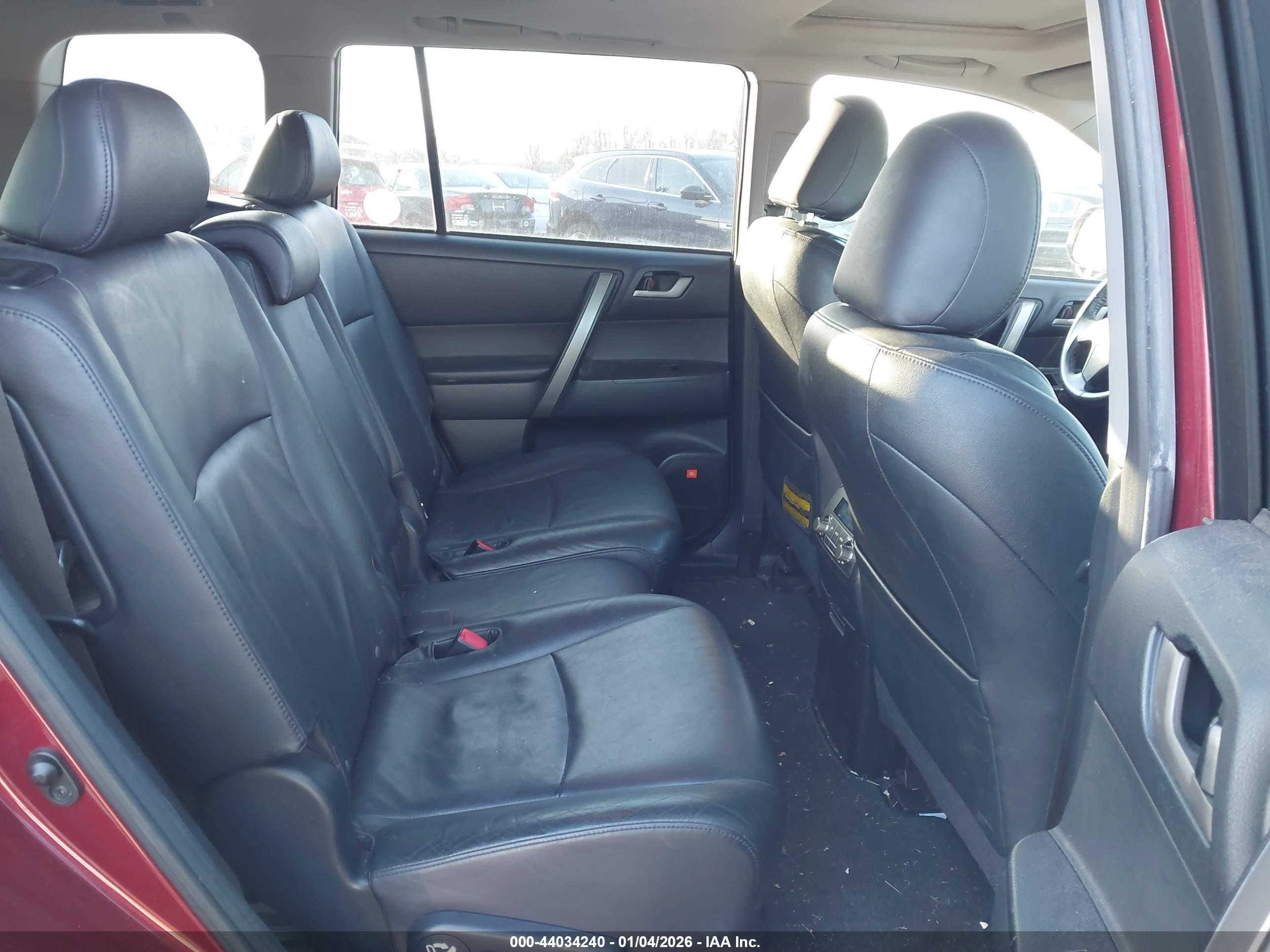 TOYOTA HIGHLANDER image 8