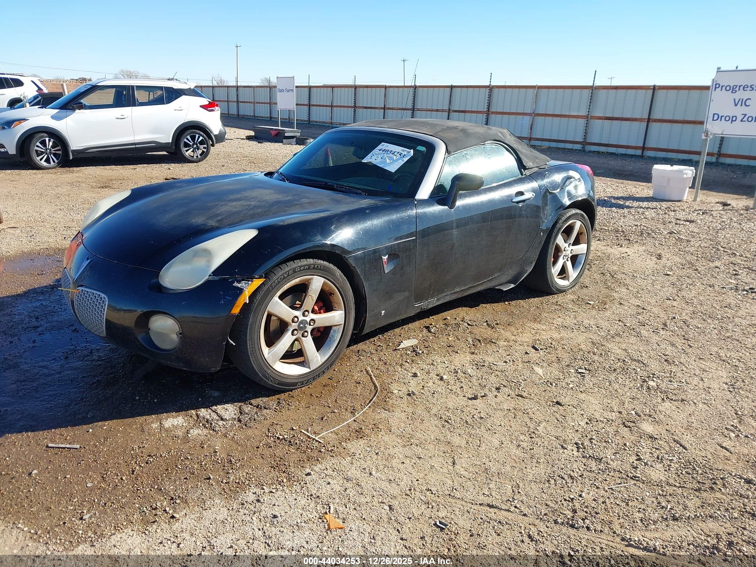PONTIAC SOLSTICE image 2