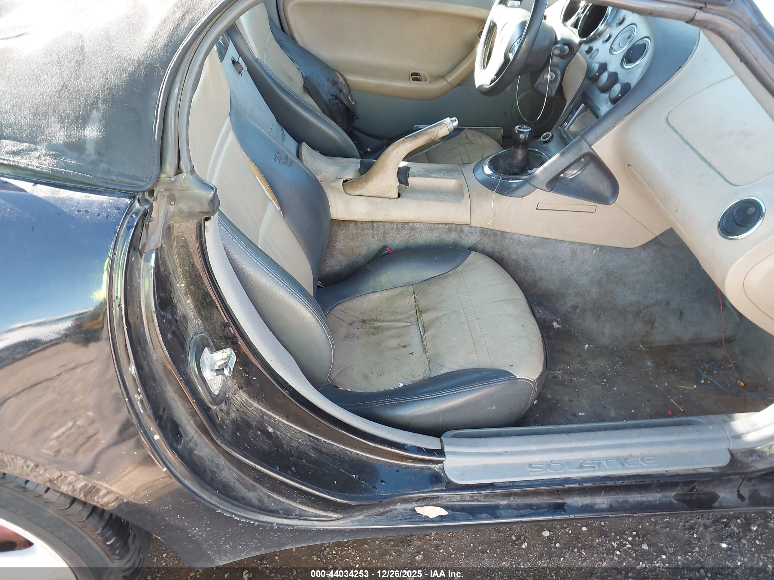 PONTIAC SOLSTICE image 5