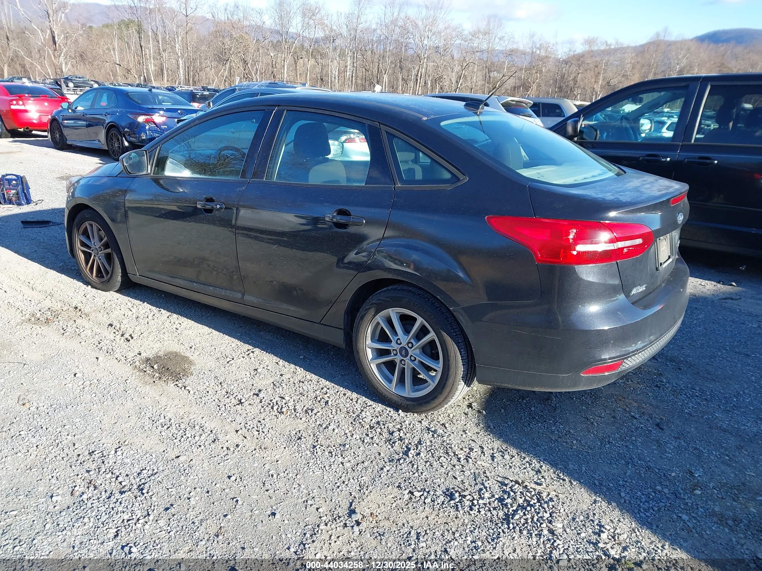 FORD FOCUS image 3