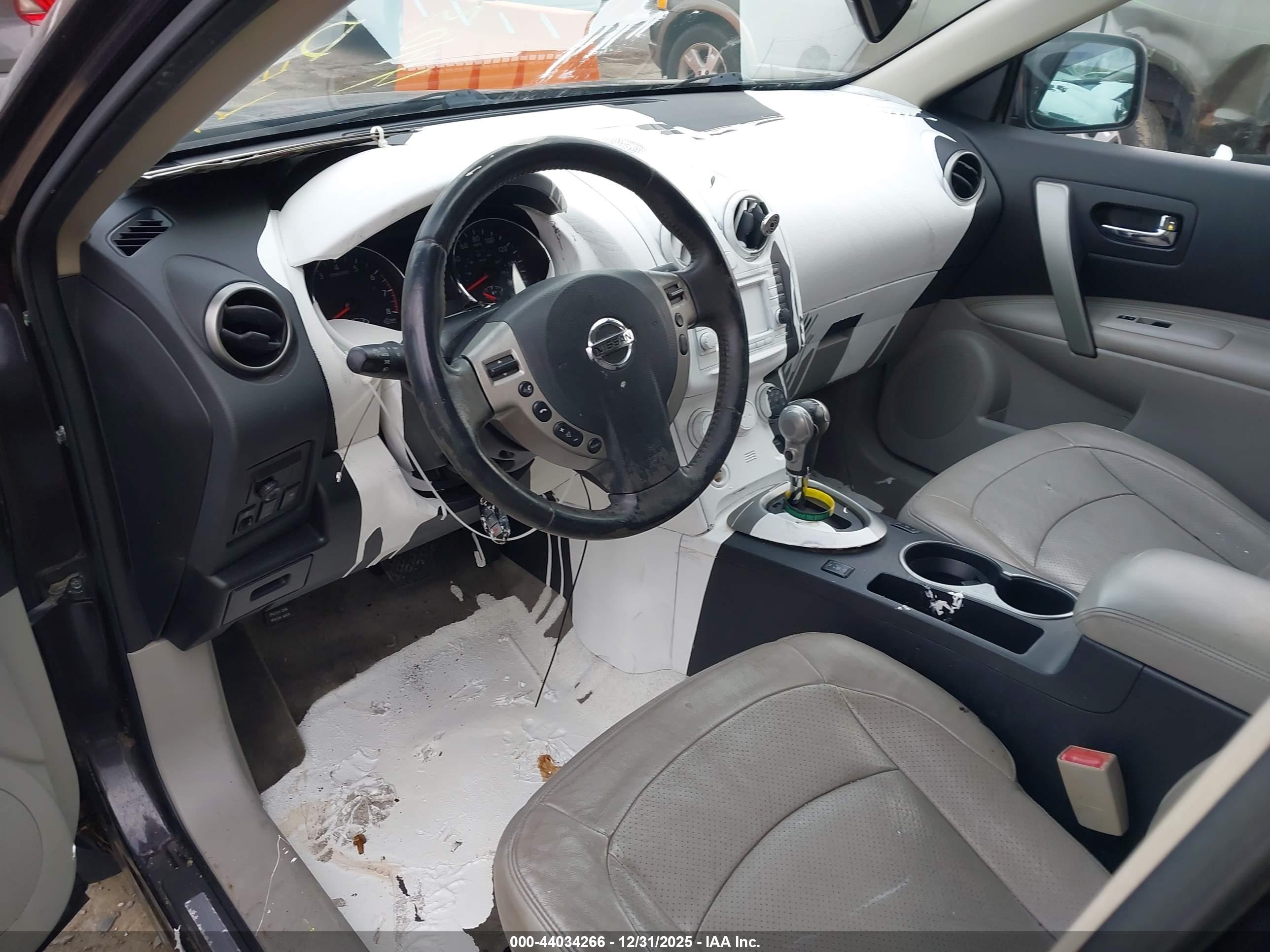 NISSAN ROGUE image 6