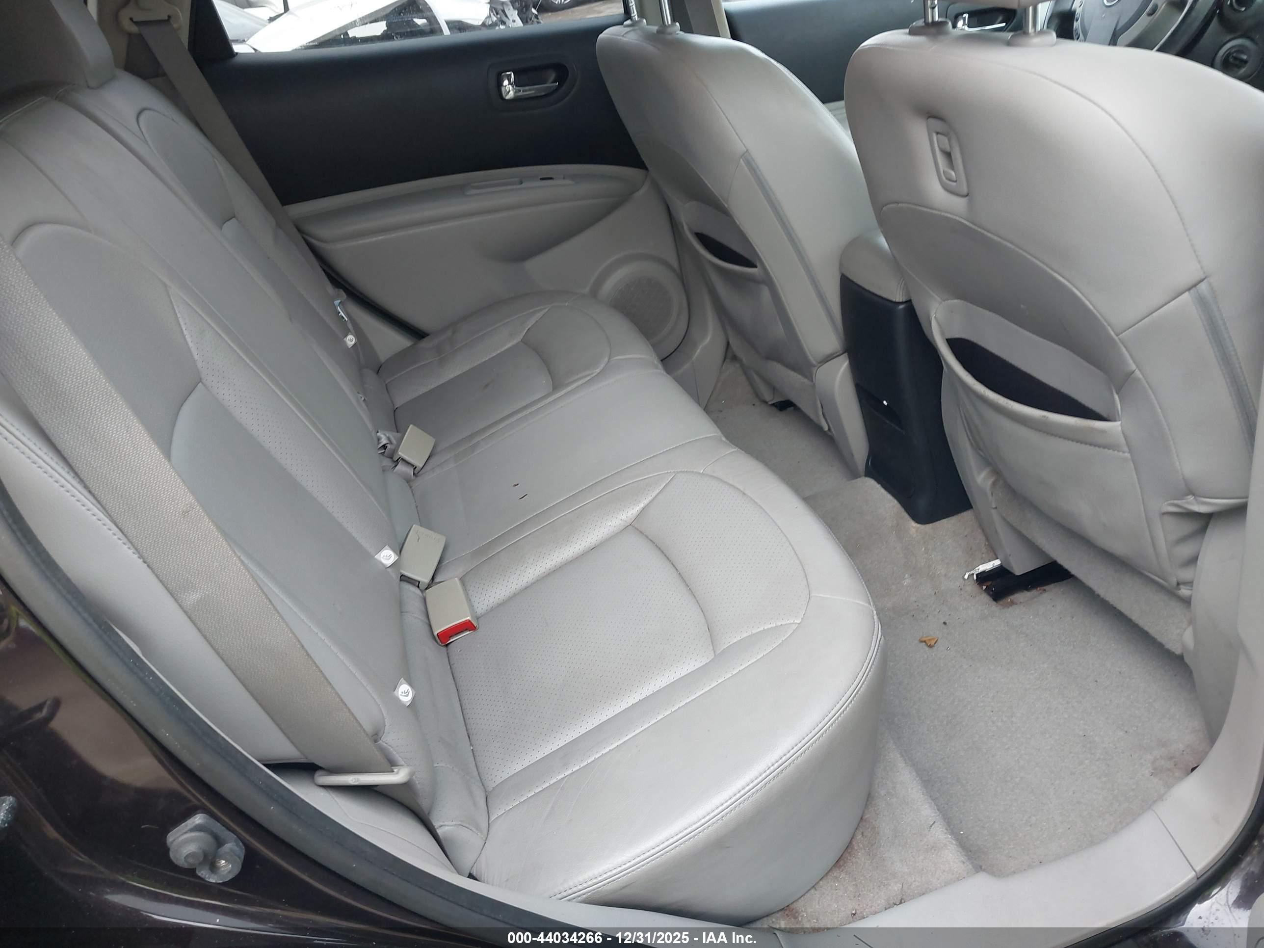 NISSAN ROGUE image 8