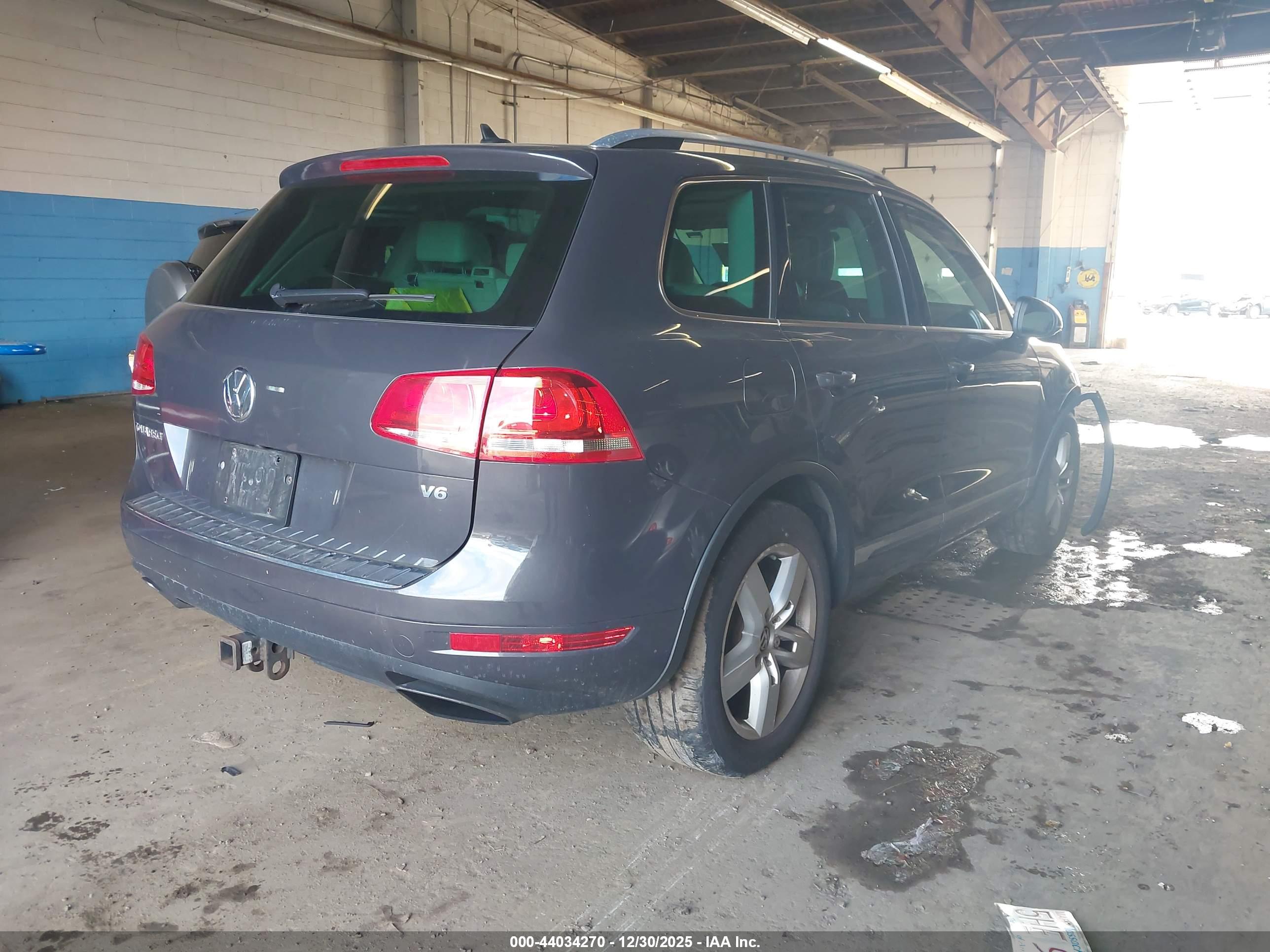 VOLKSWAGEN TOUAREG image 4