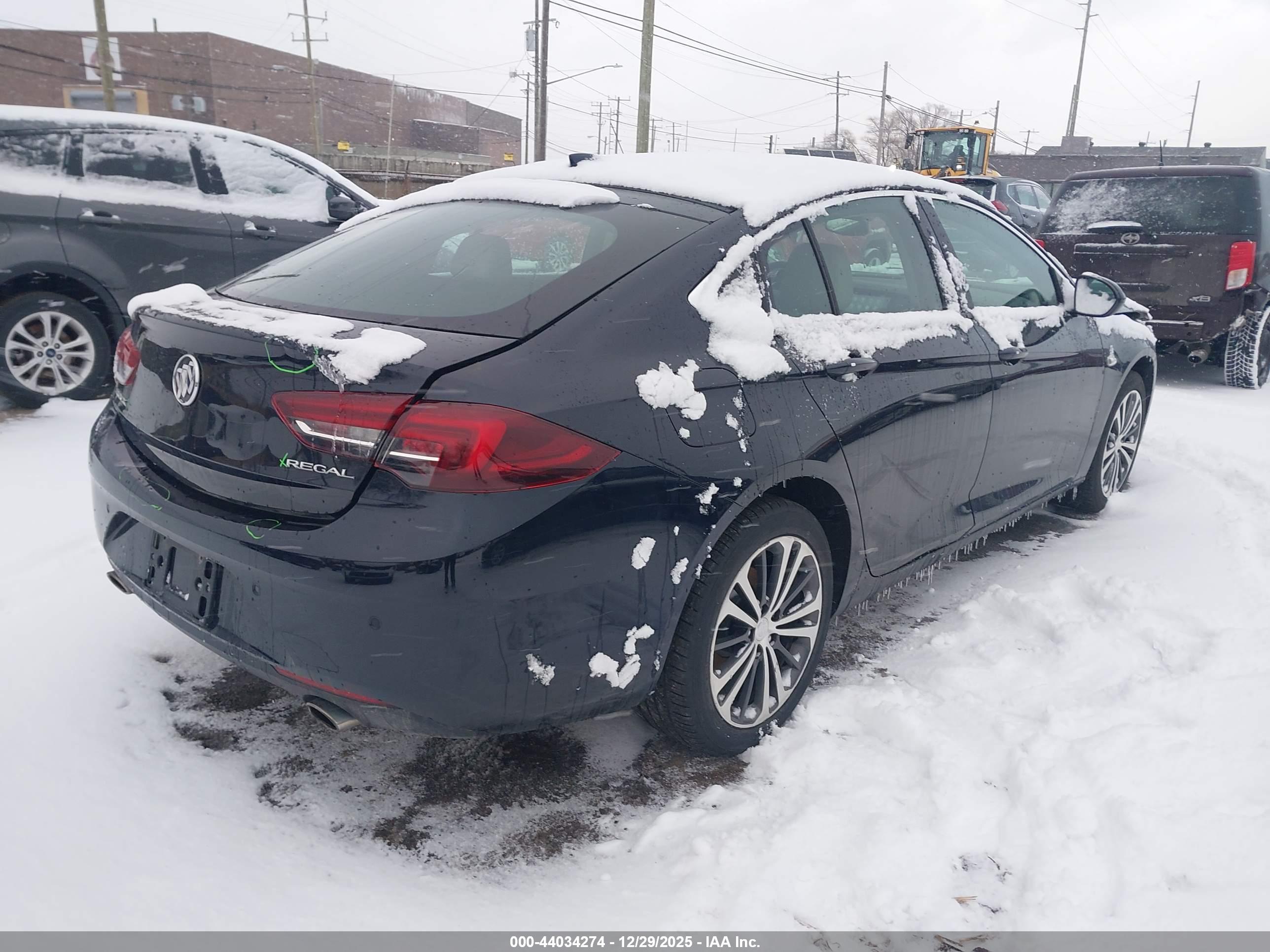 BUICK REGAL image 4