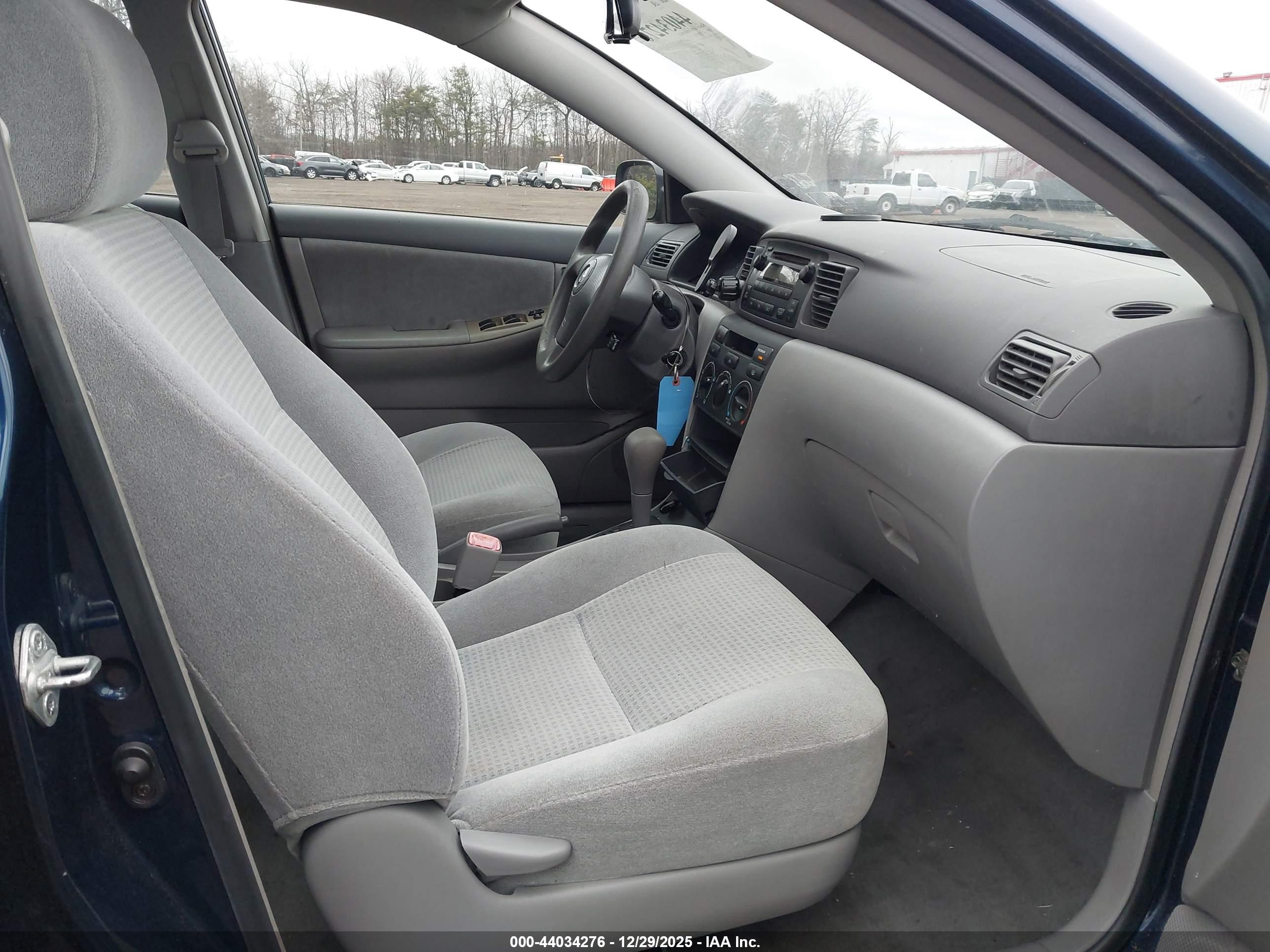 TOYOTA COROLLA image 5
