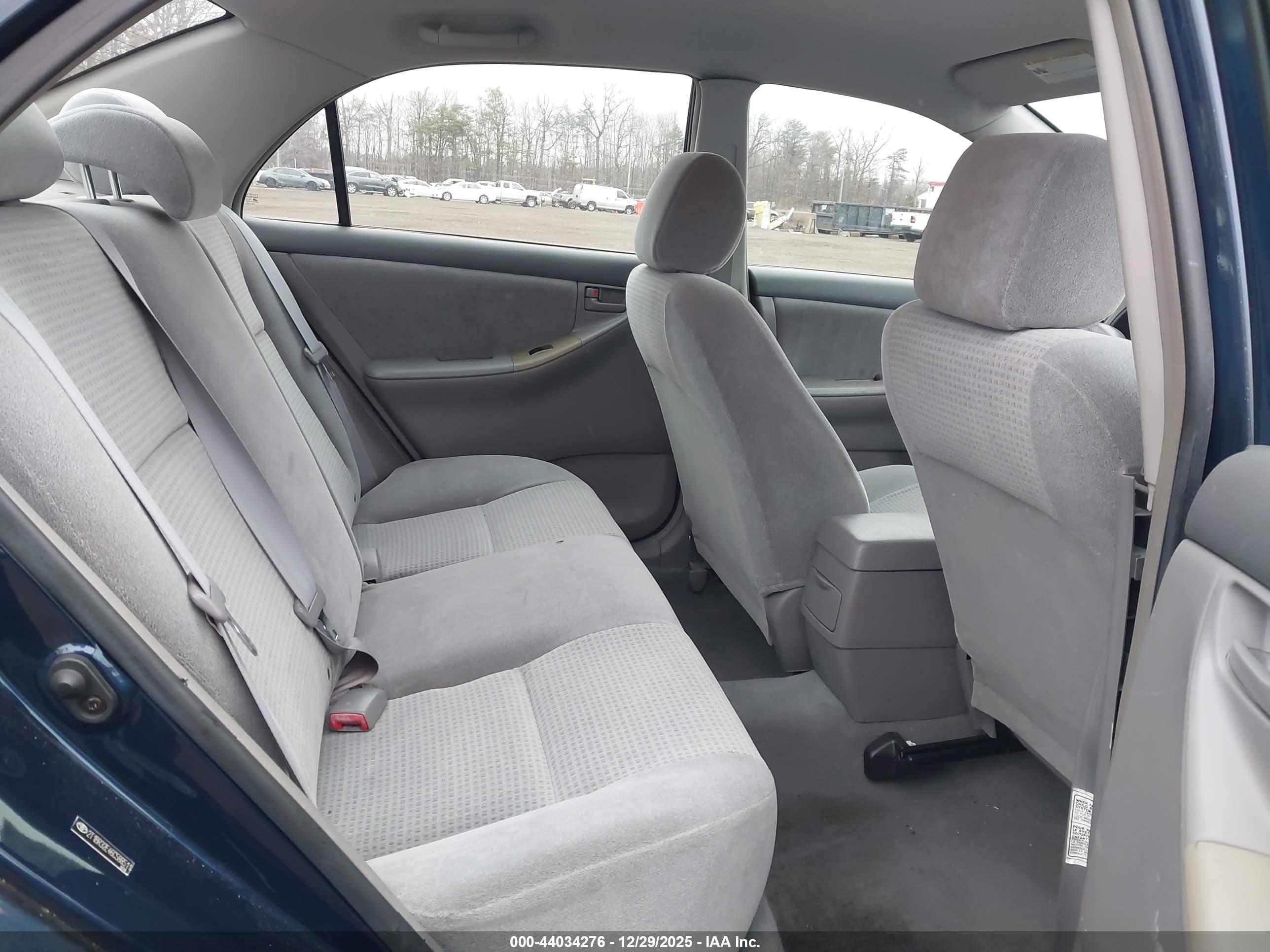 TOYOTA COROLLA image 8