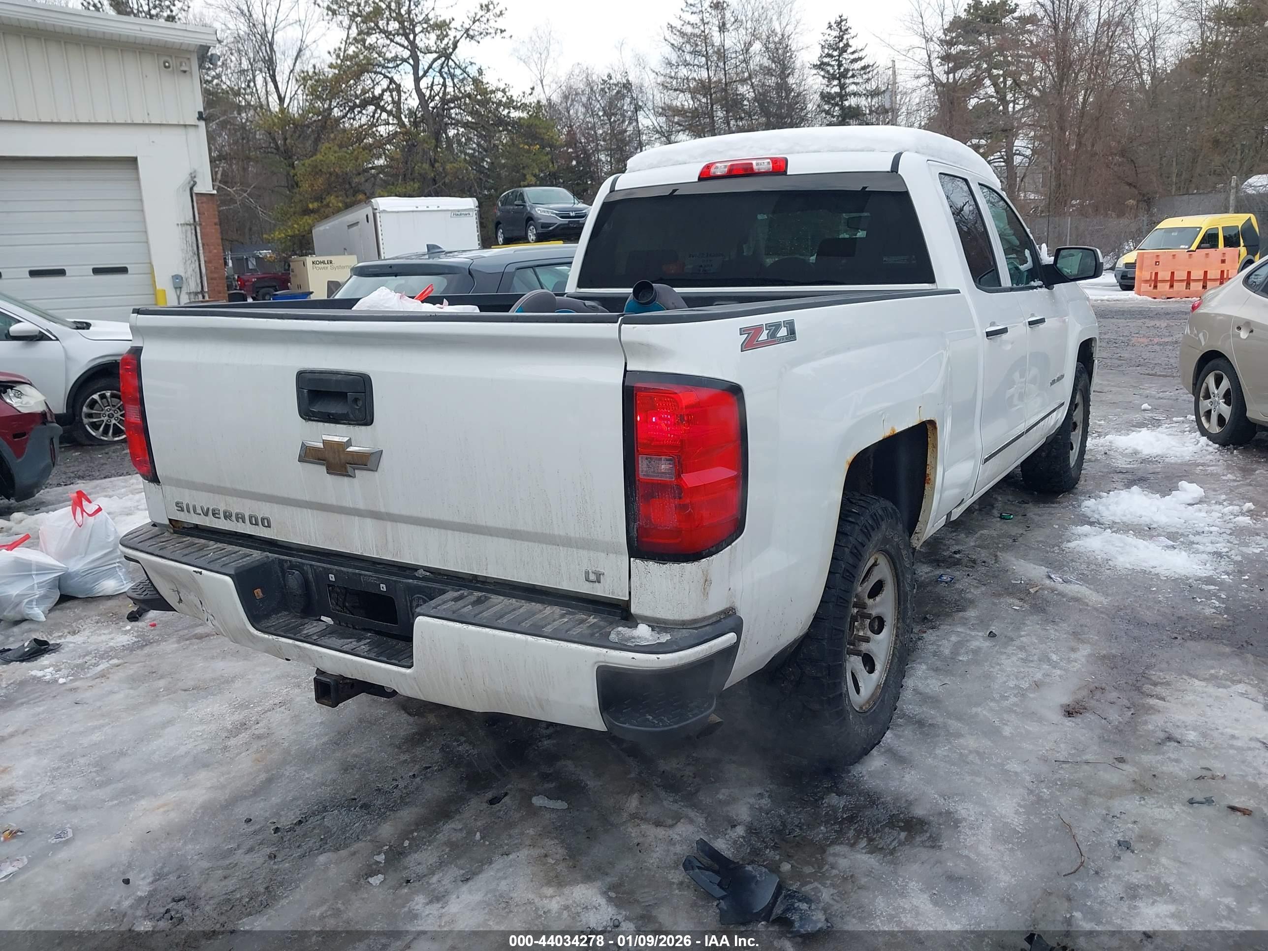 CHEVROLET SILVERADO image 4