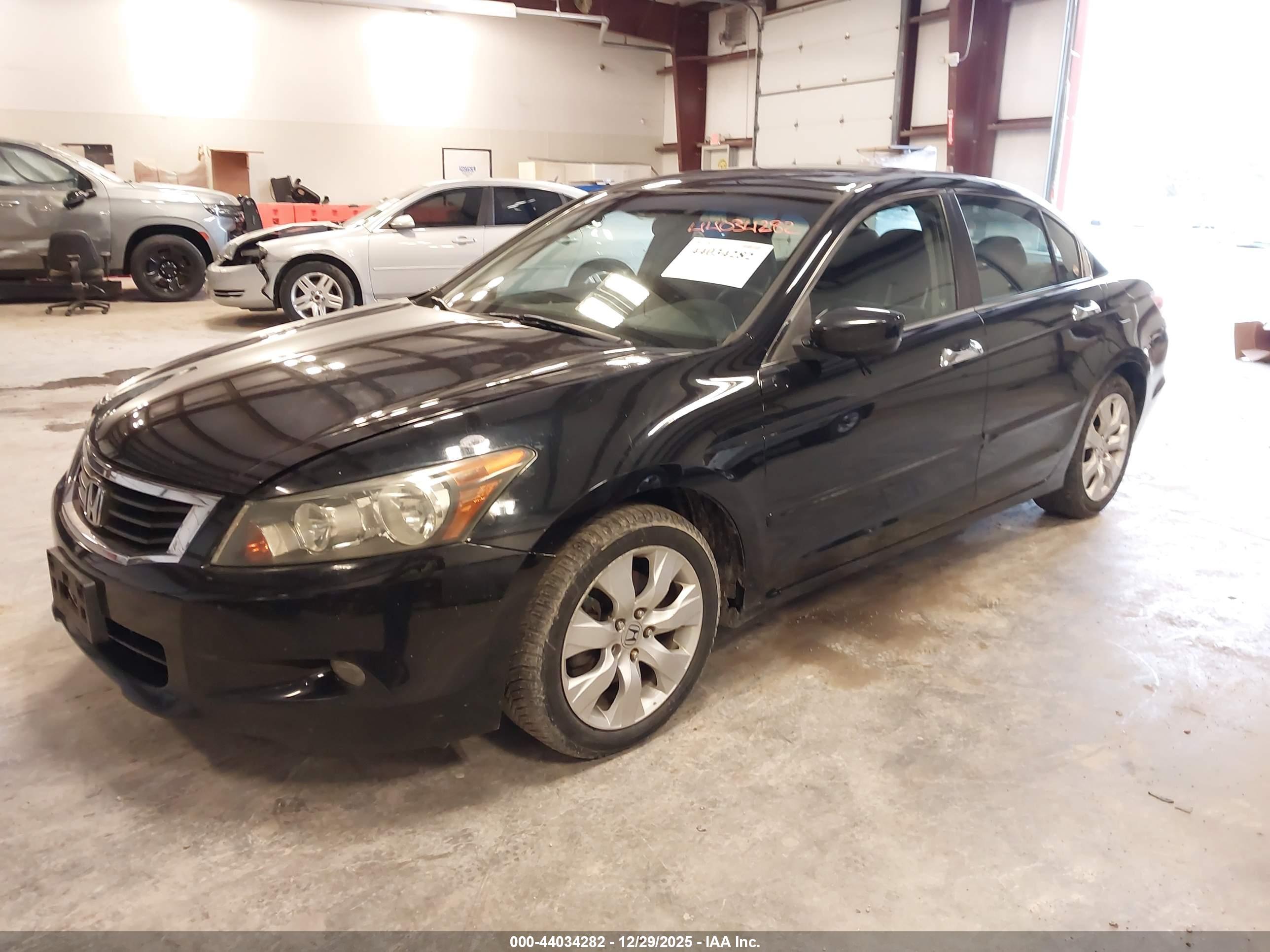HONDA ACCORD image 2