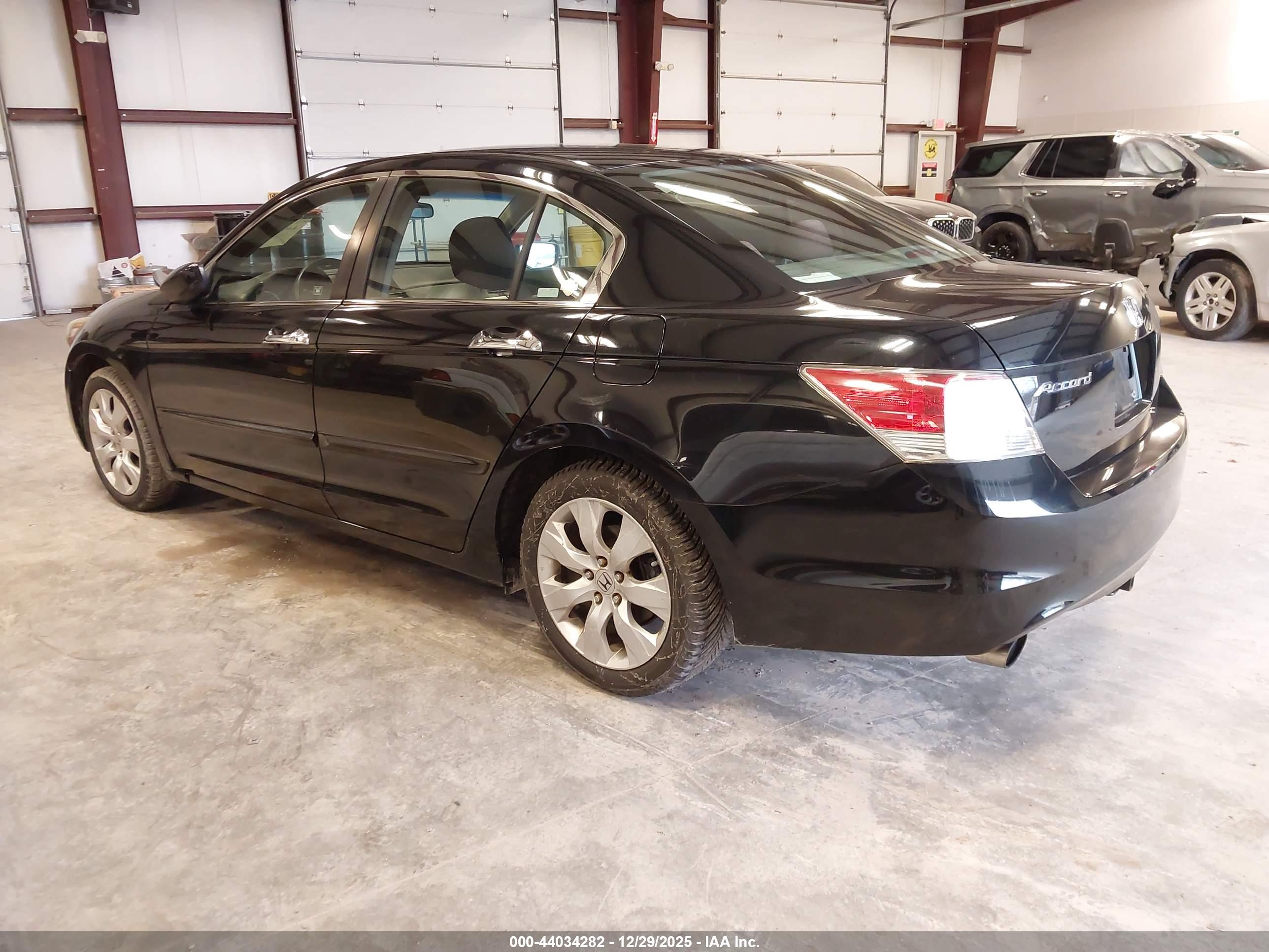 HONDA ACCORD image 3